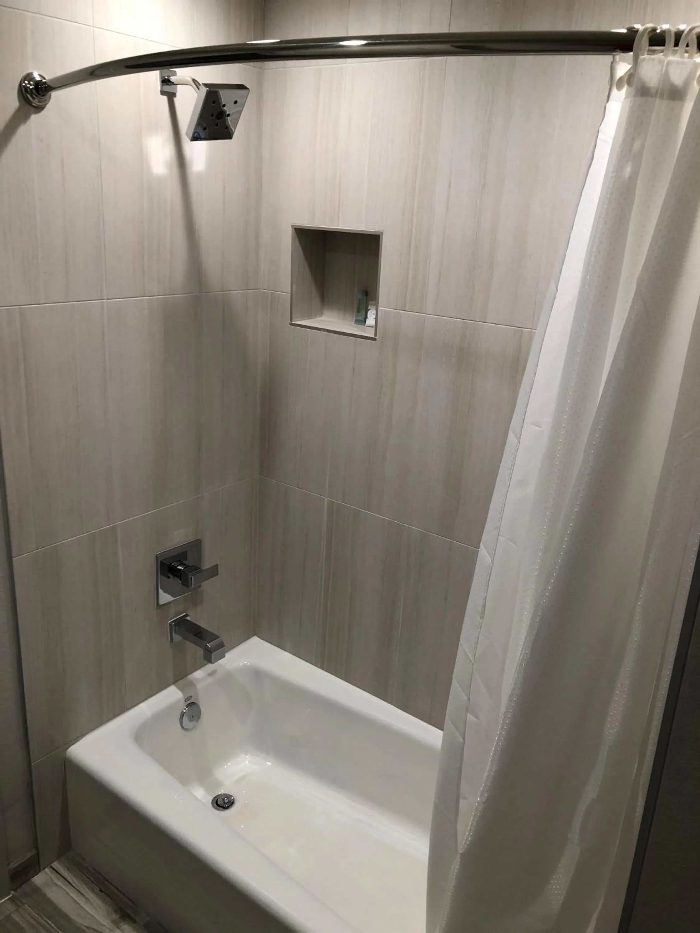 Bathroom in Crystal Inn Downtown