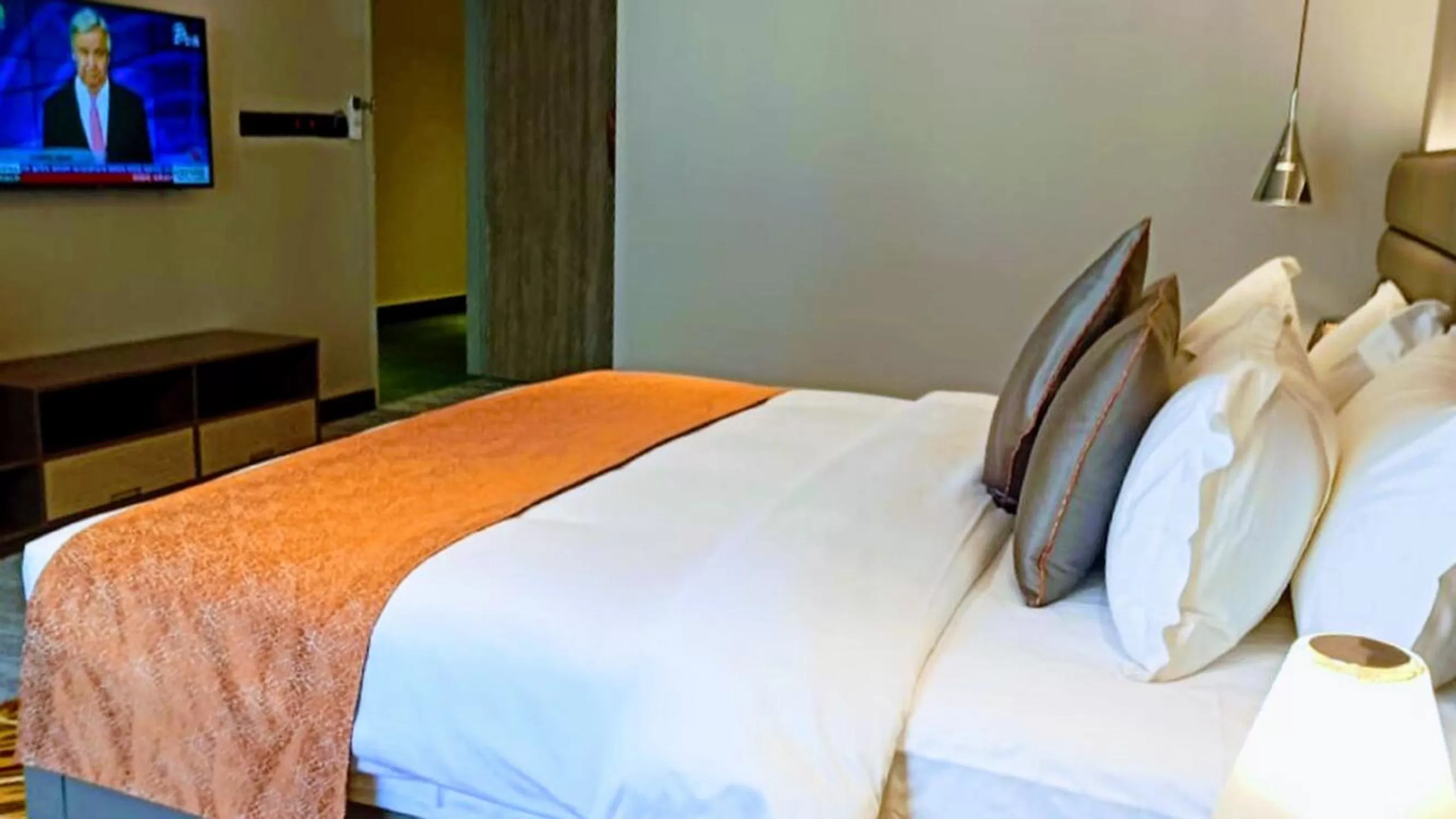 bunk bed, Bed in Hotel Omni Residency Dhaka