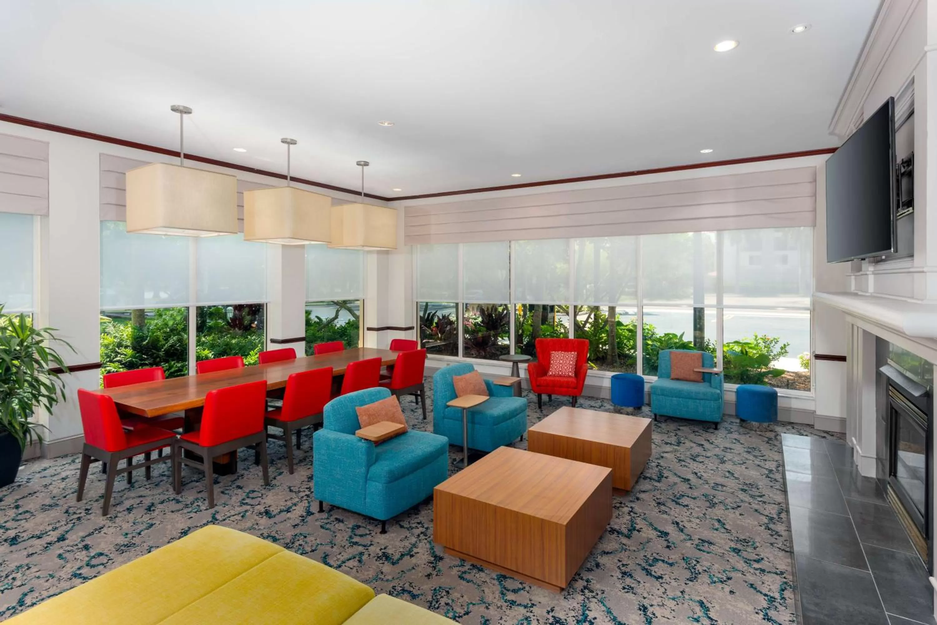 Communal lounge/ TV room in Hilton Garden Inn Ft. Lauderdale SW/Miramar