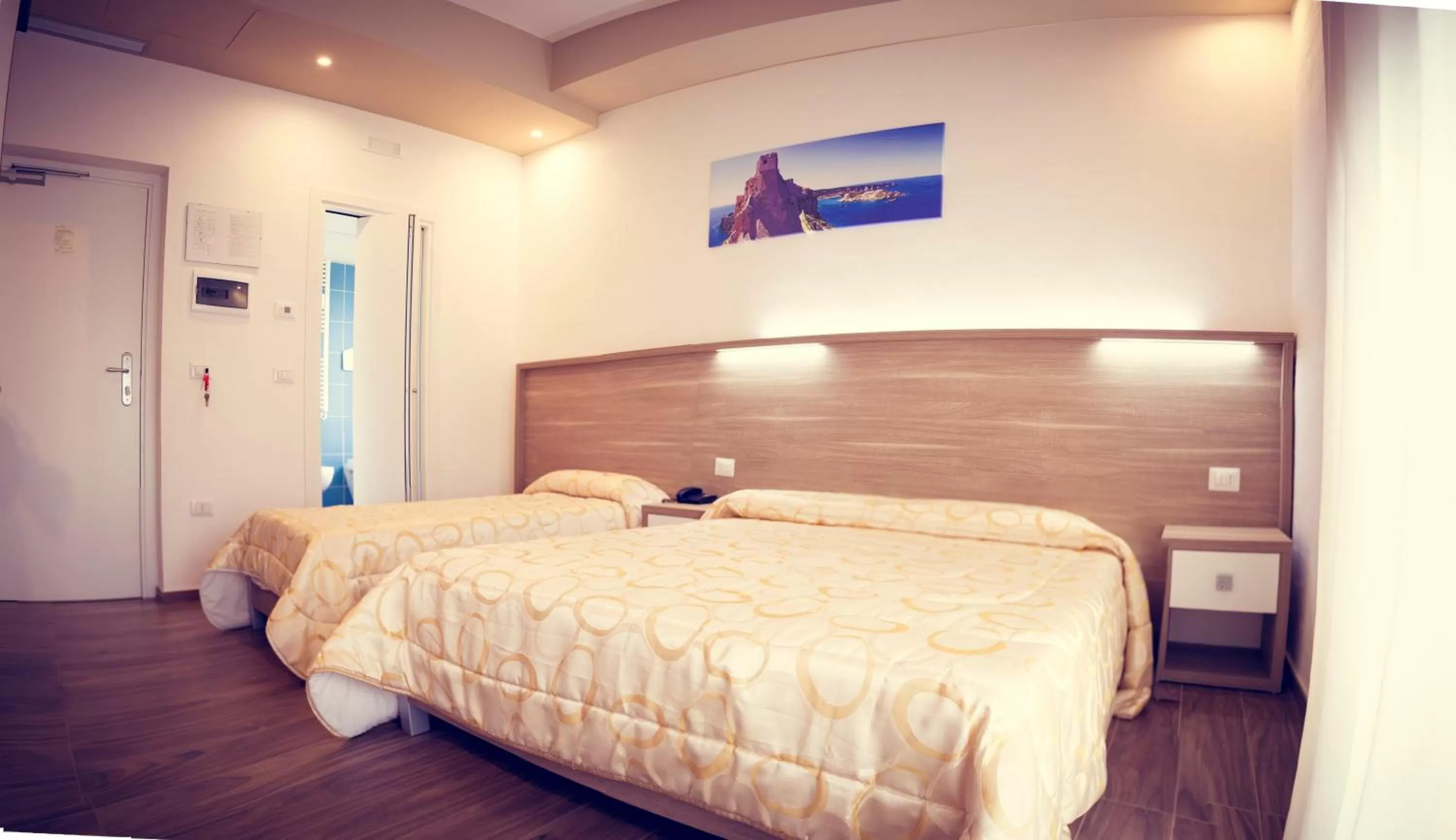 Bedroom, Bed in Hotel Fini