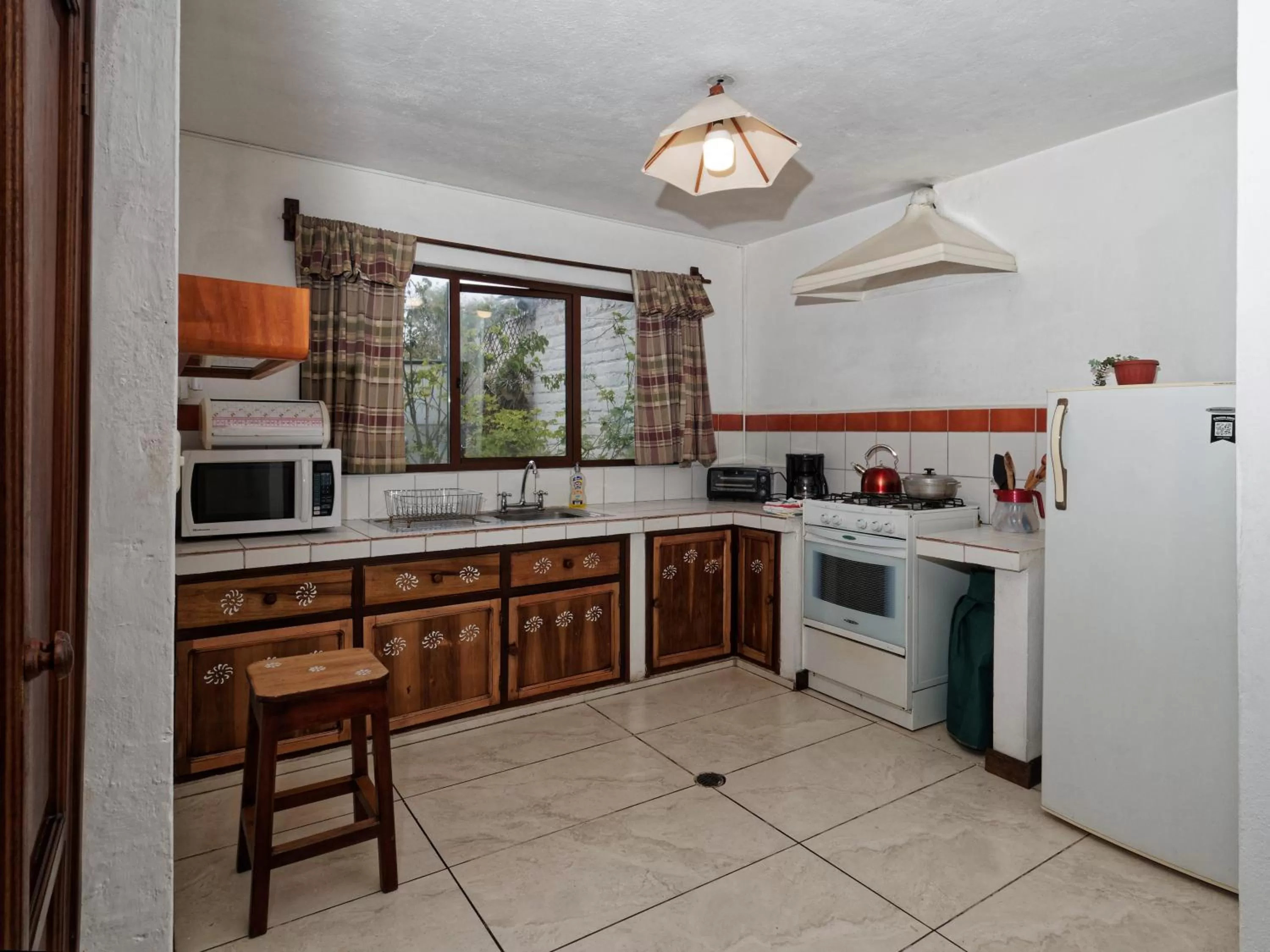 kitchen, Kitchen/Kitchenette in Apartamentos Otorongo Cuenca Ecuador