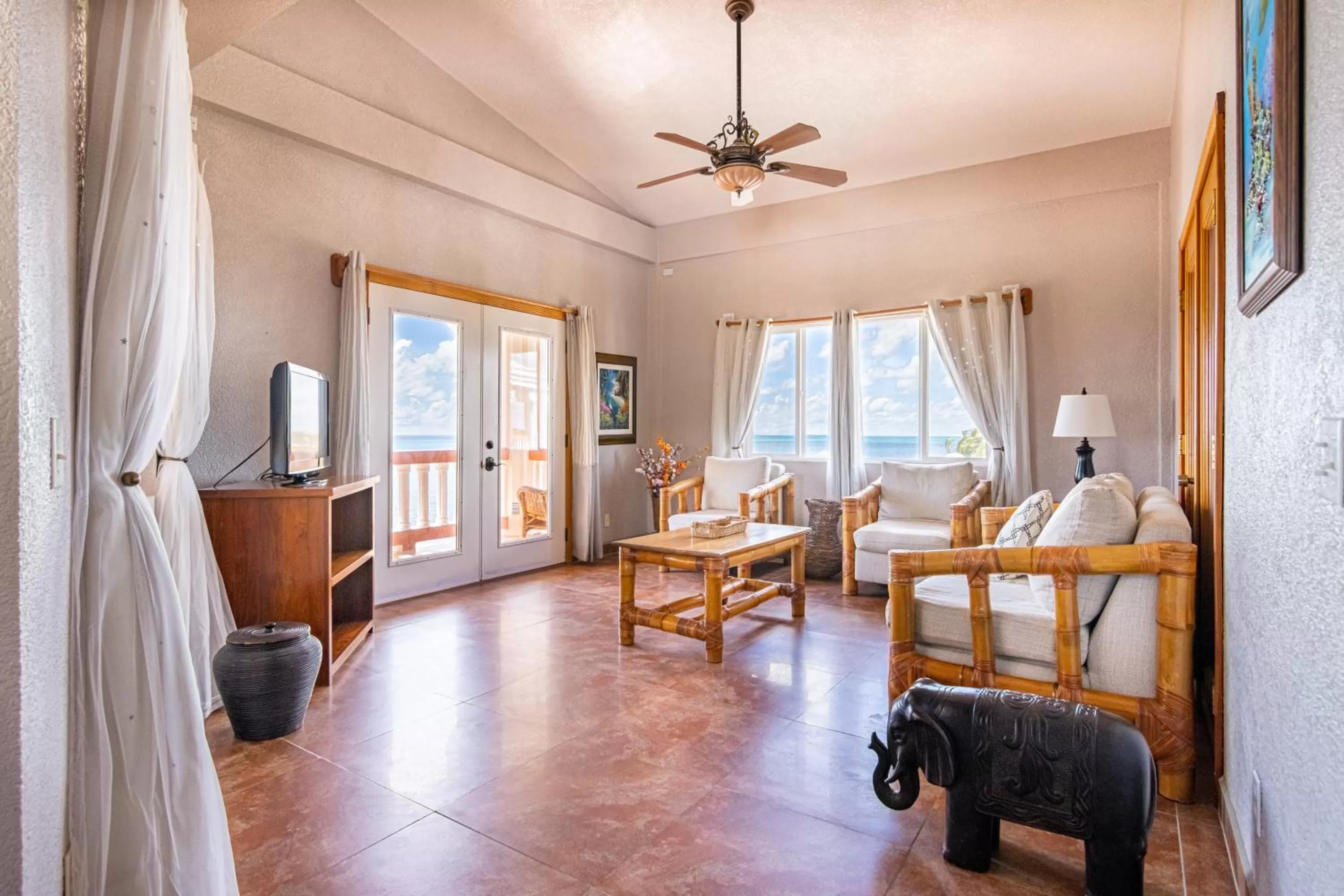 Living room, Seating Area in Lighthouse Beach Villas