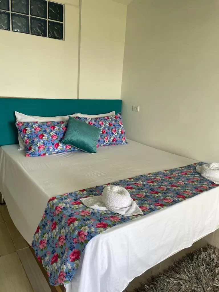 Bed in Paradise Lake Finca Hotel