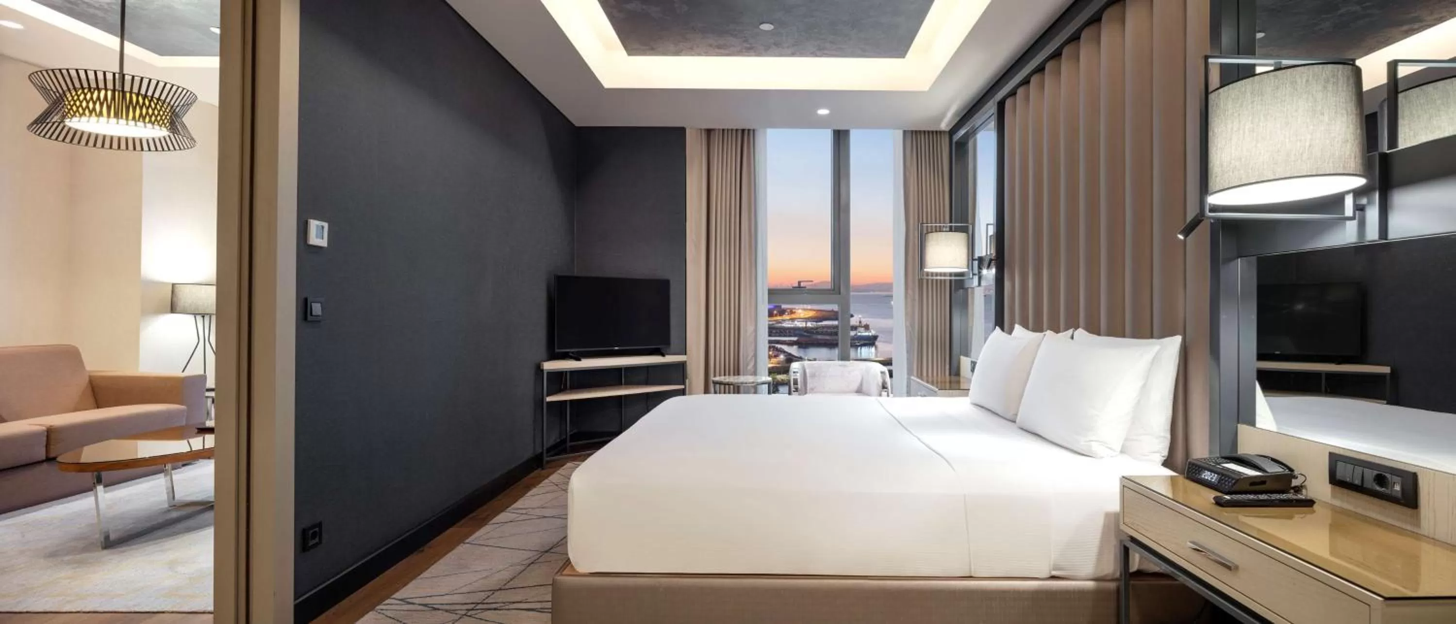 Bed in Hilton Istanbul Bakirkoy