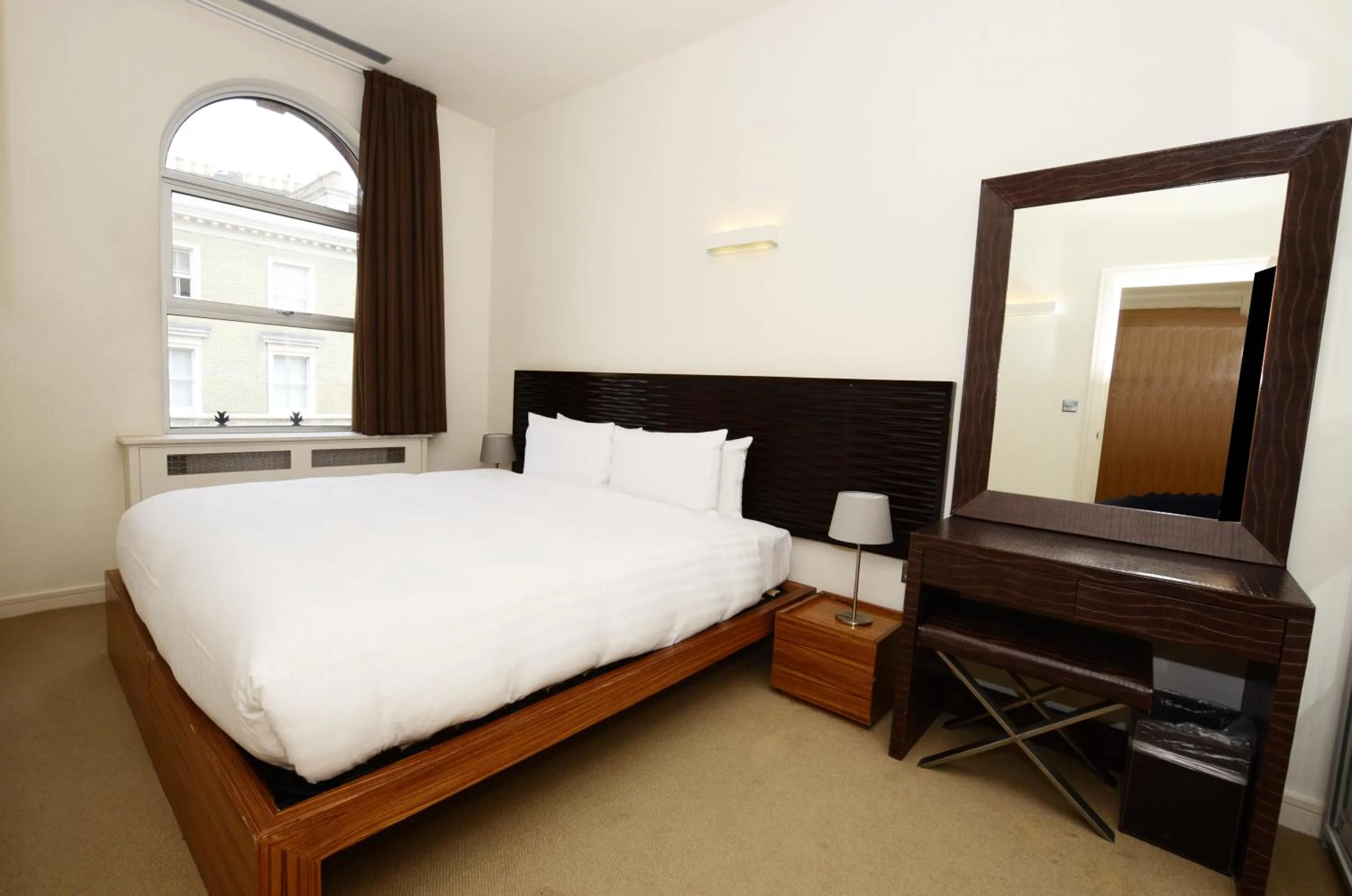 Bedroom, Bed in The Harrington - Gloucester Road - 1 Harrington Gardens