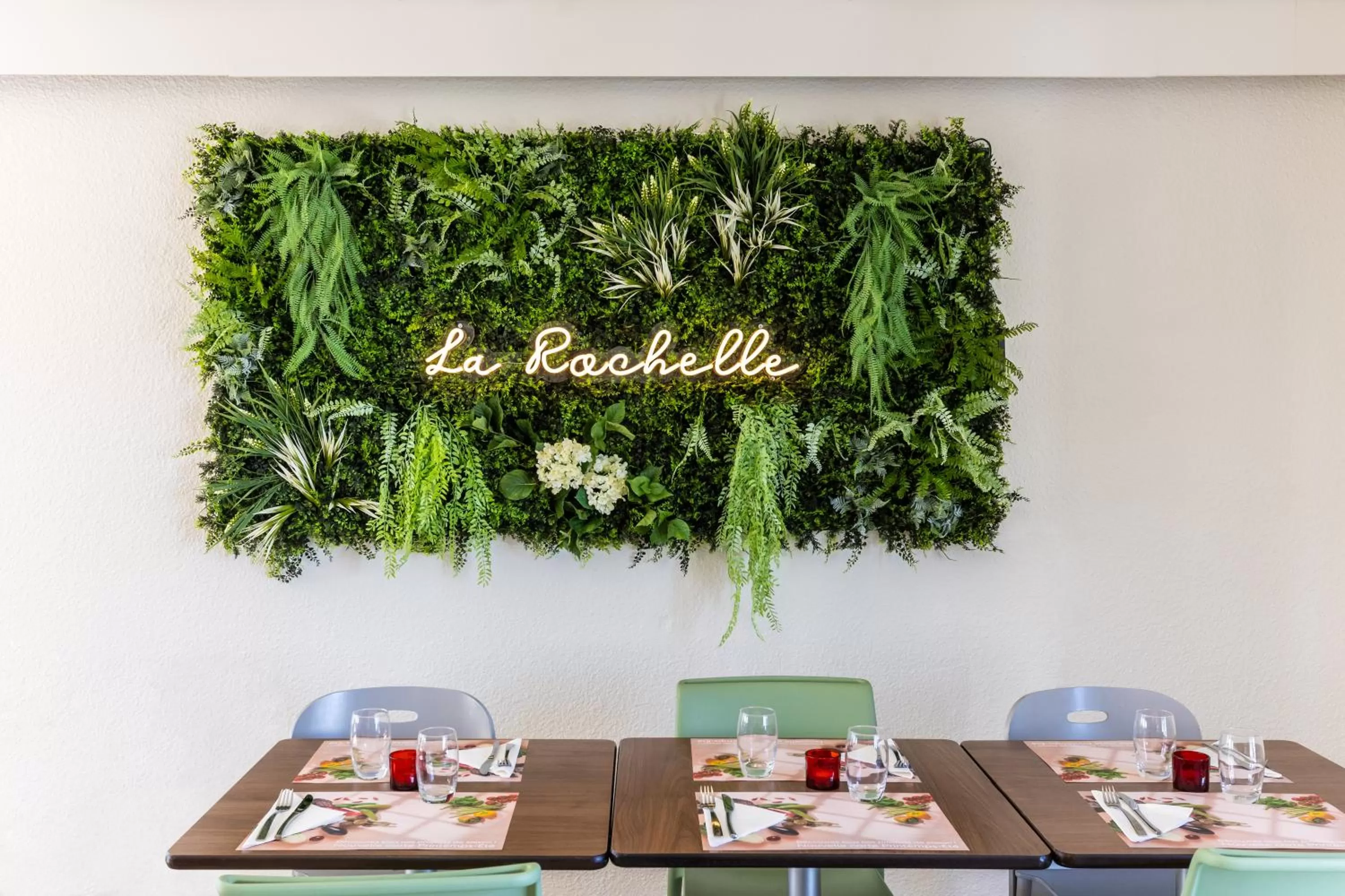 Restaurant/places to eat in Campanile La Rochelle Nord - Puilboreau Chagnolet