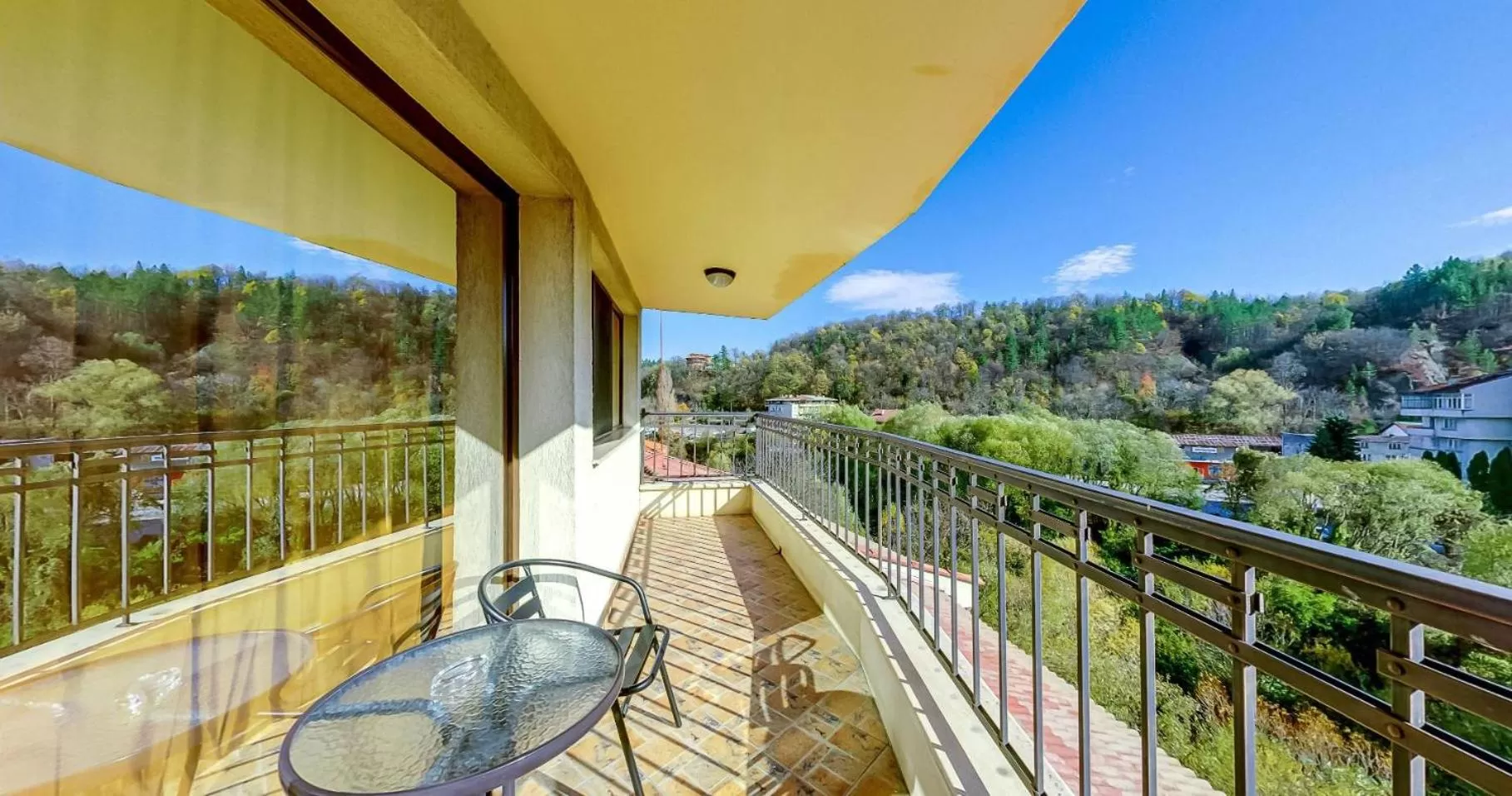 Balcony/Terrace in Troyan Plaza Hotel