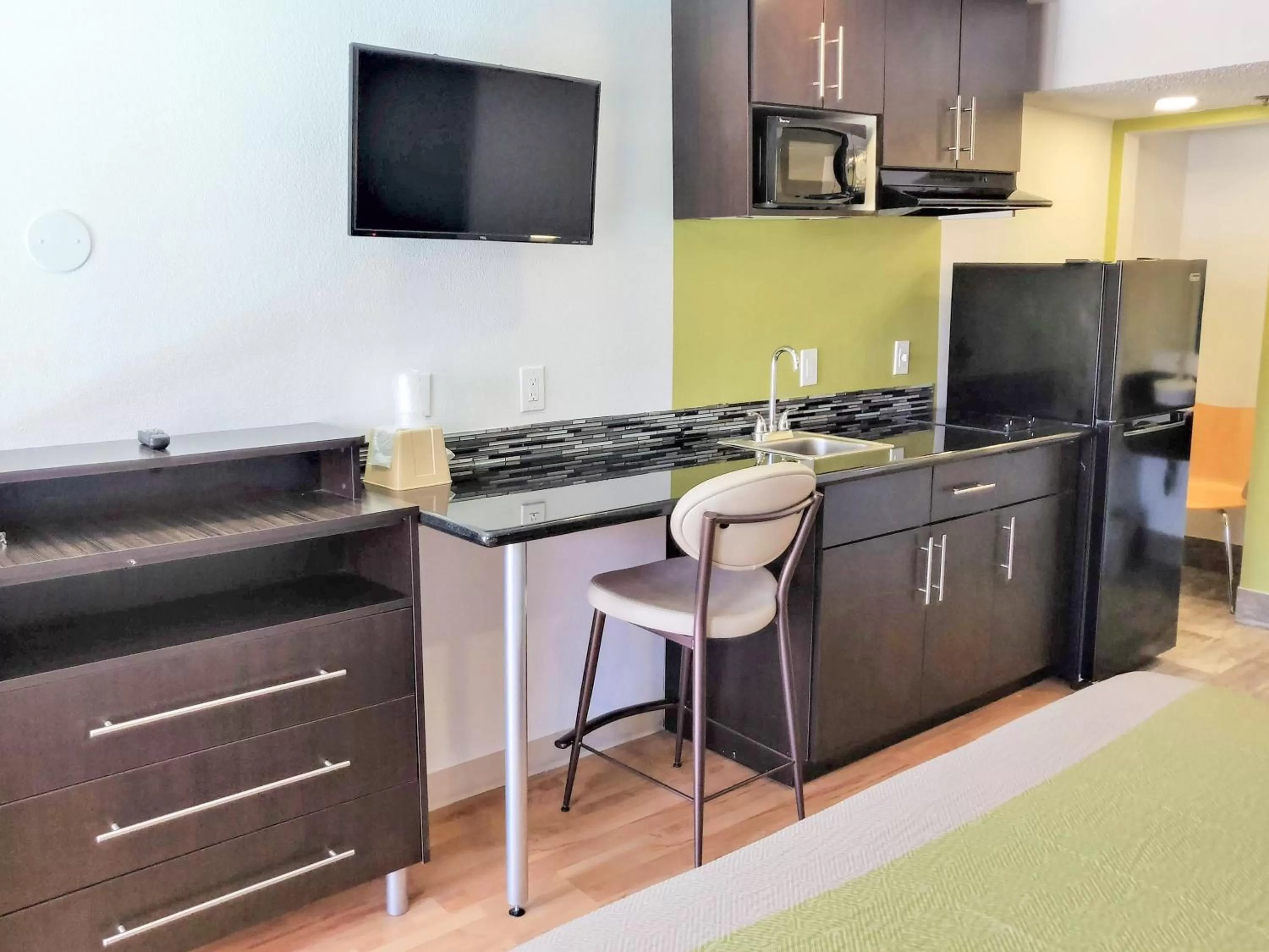 Bedroom in Studio 6-Fresno, CA - Extended Stay