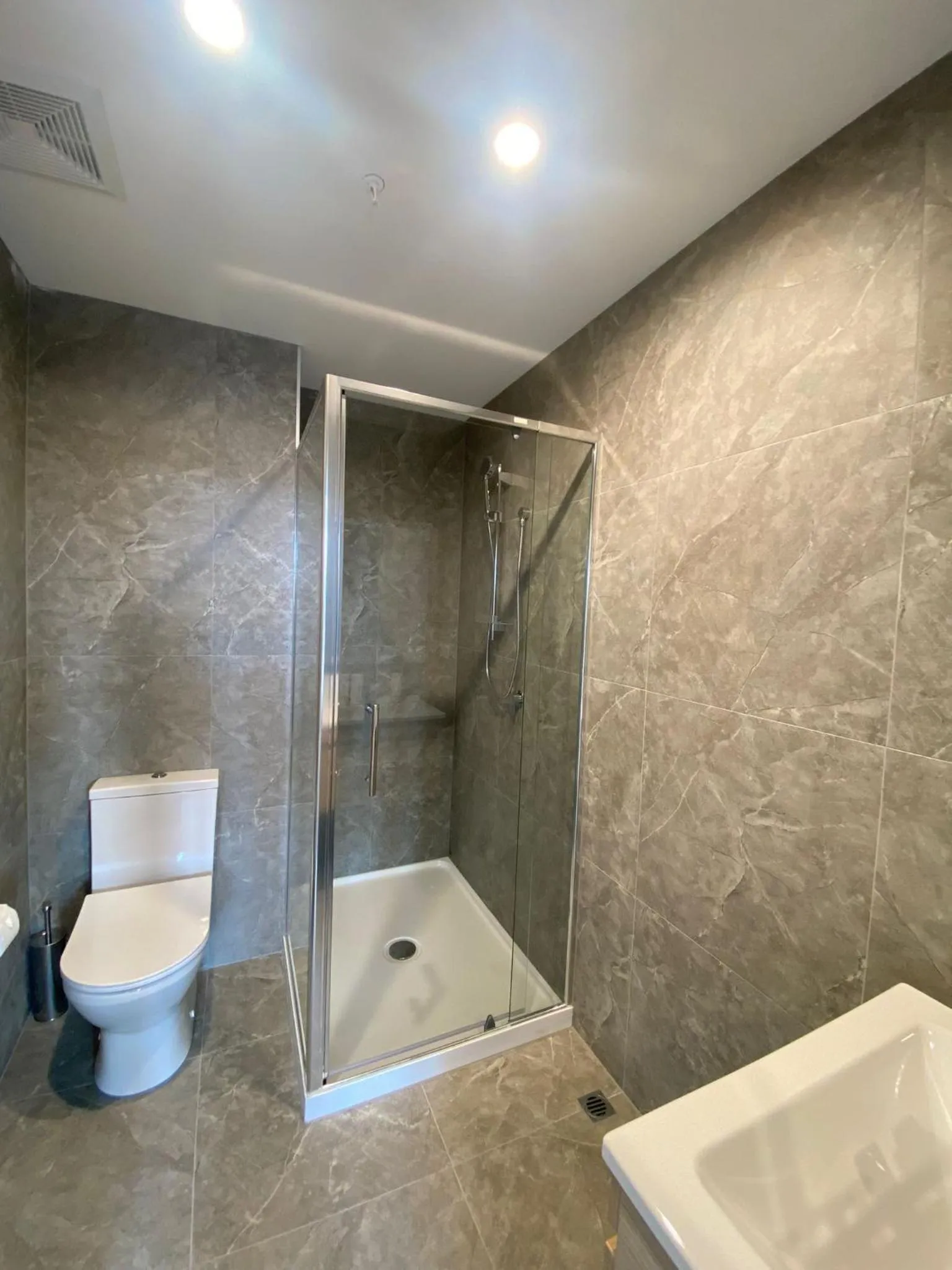 Shower in La Quinta by Wyndham Ellerslie Auckland