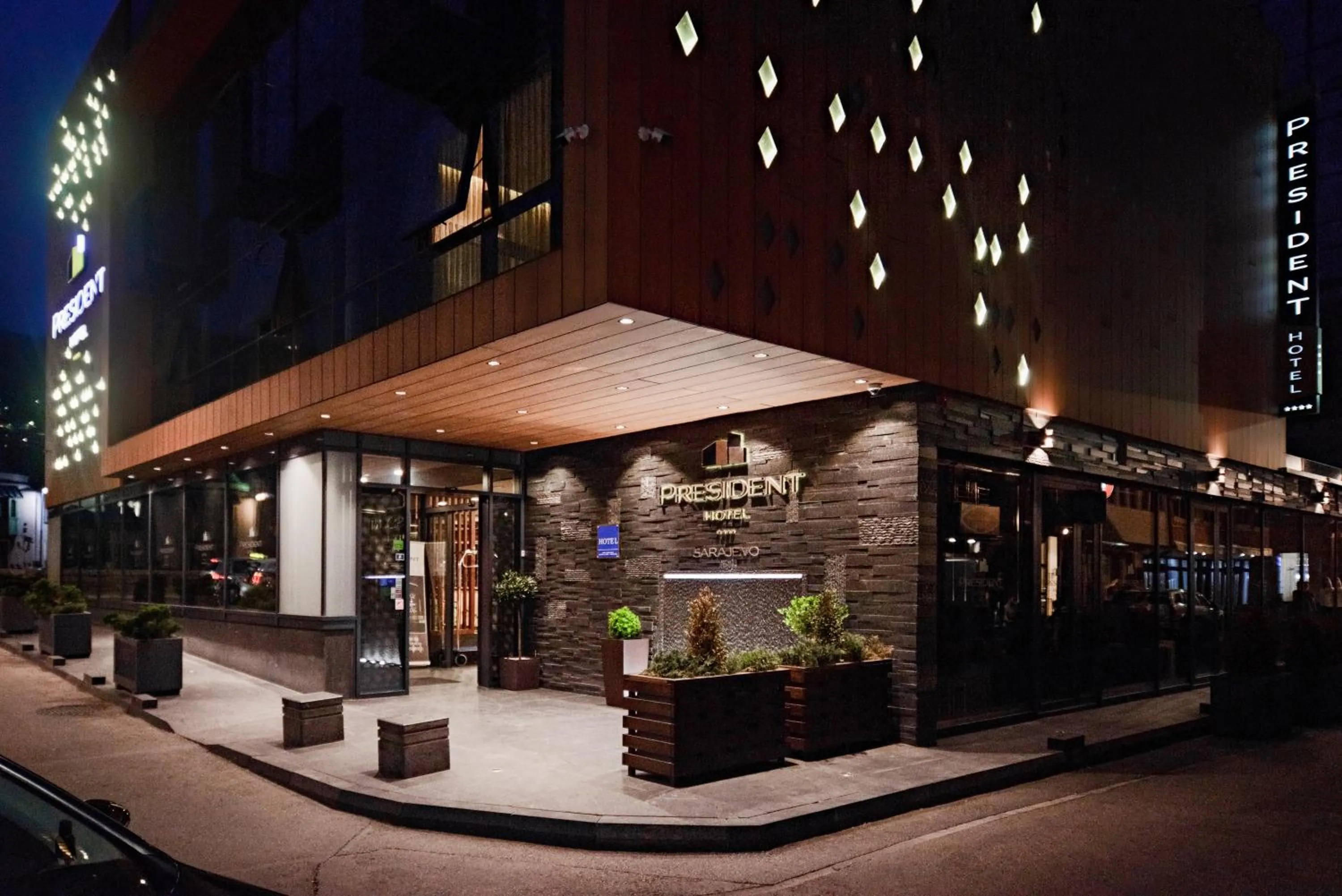Facade/entrance in Hotel President Sarajevo