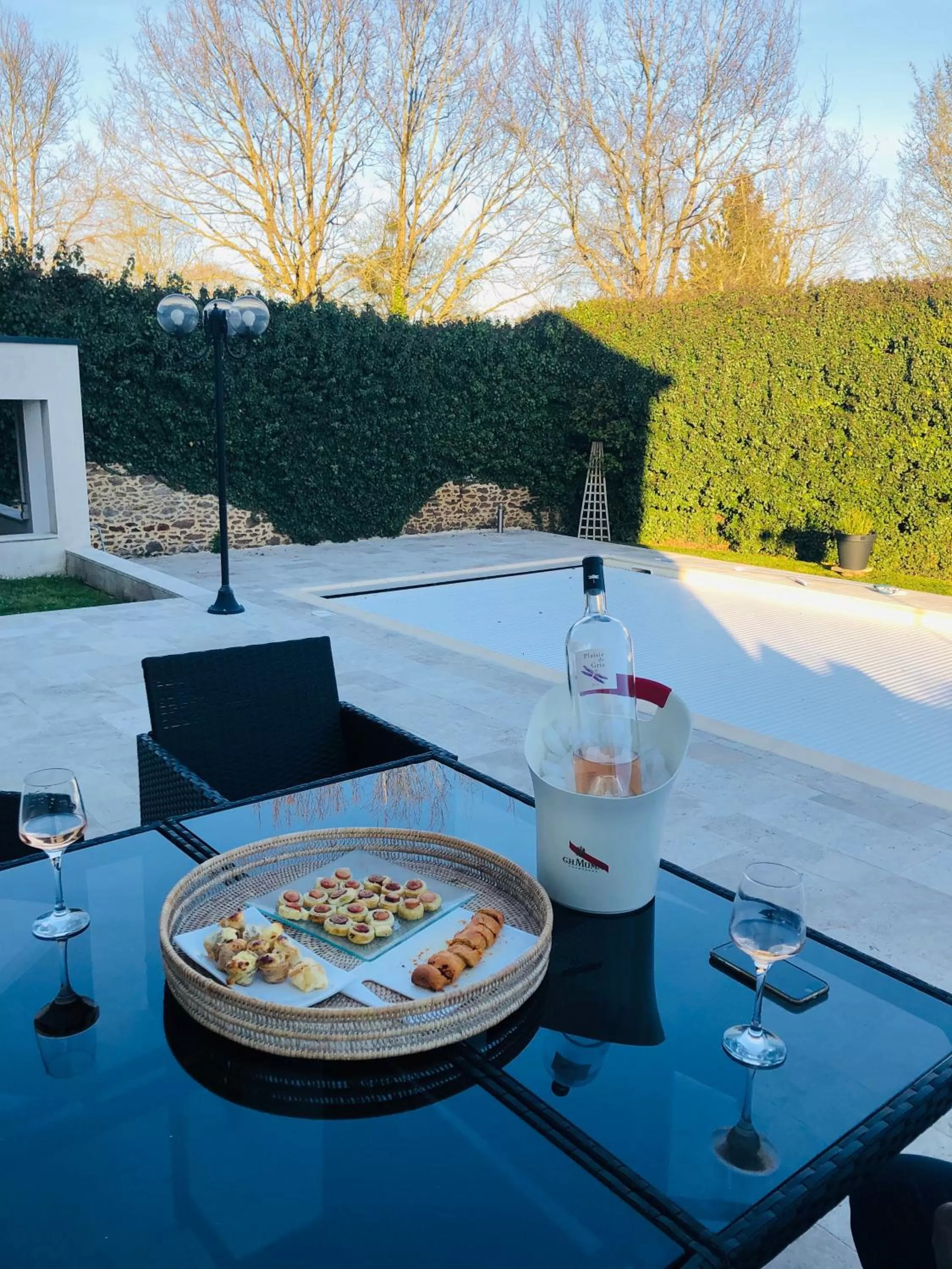 Restaurant/places to eat in Villa MY le Mans