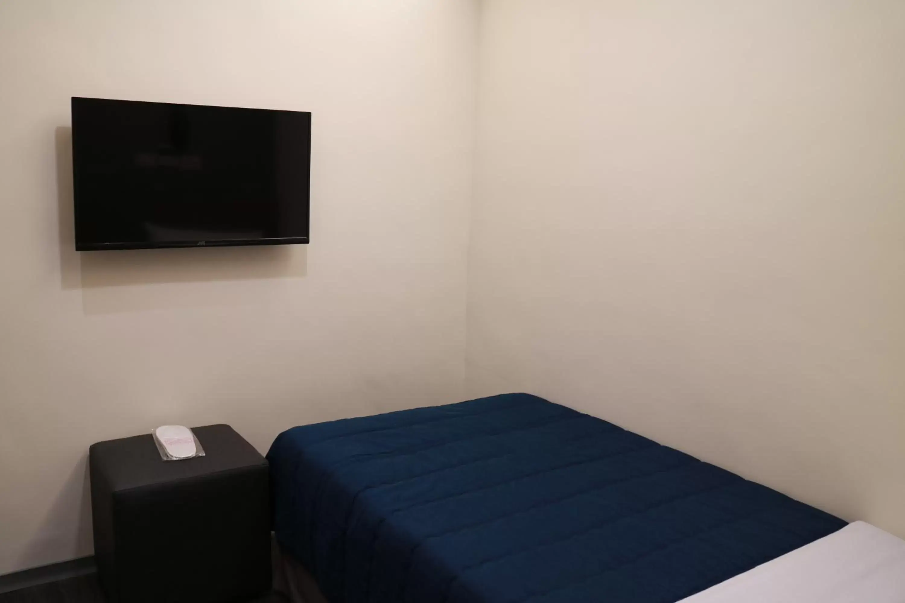 Single Room - No Window and No Parking in Bulowan Hotel Single Room - No Window and No Parking in Bulowan Hotel