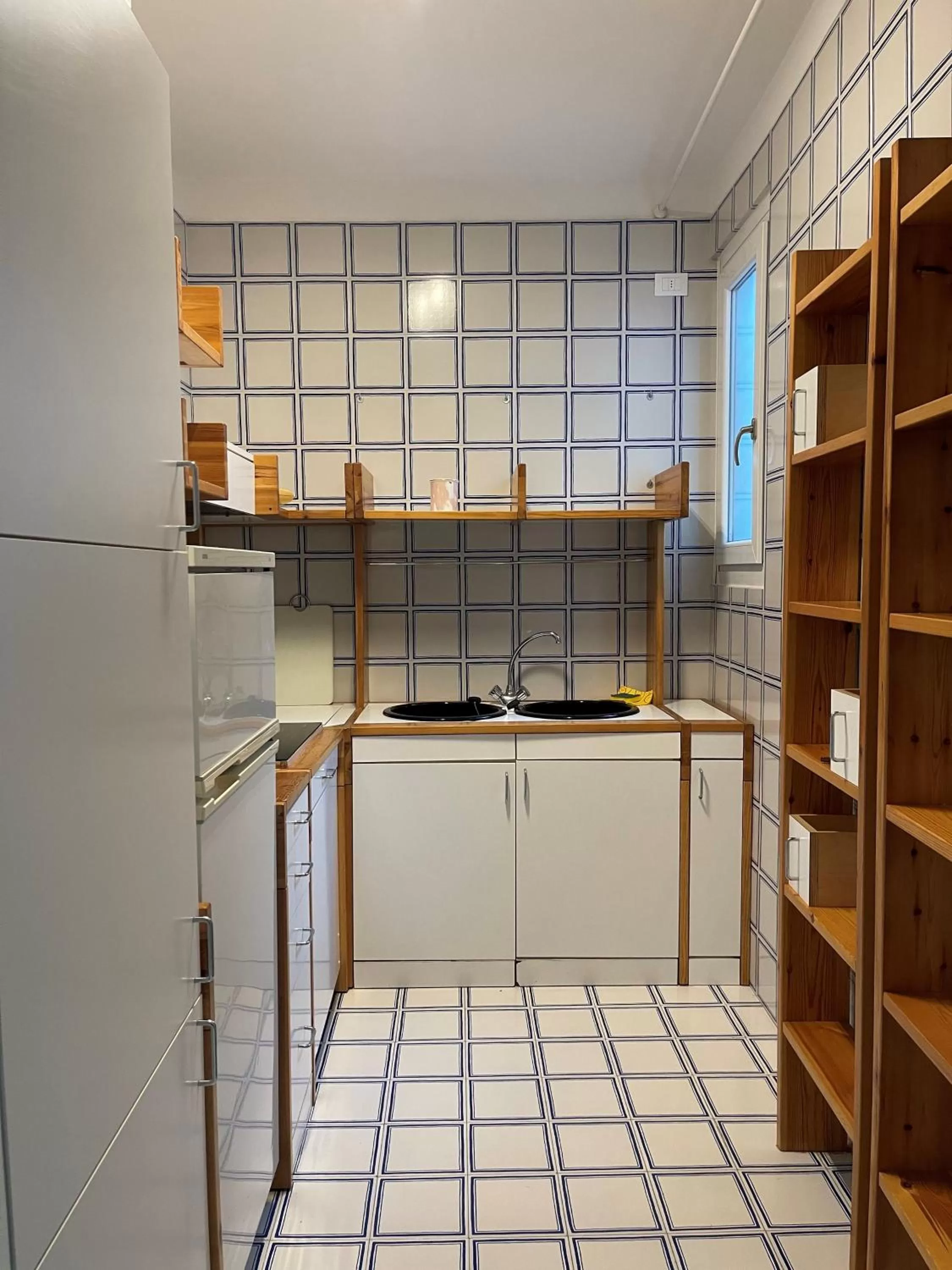 Kitchen or kitchenette in Front Lake Apartment Bardolino