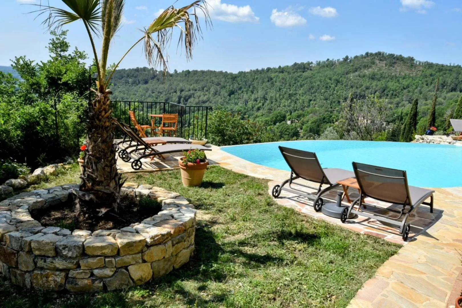 Garden, Swimming Pool in Chambre d'hôtes Cottes