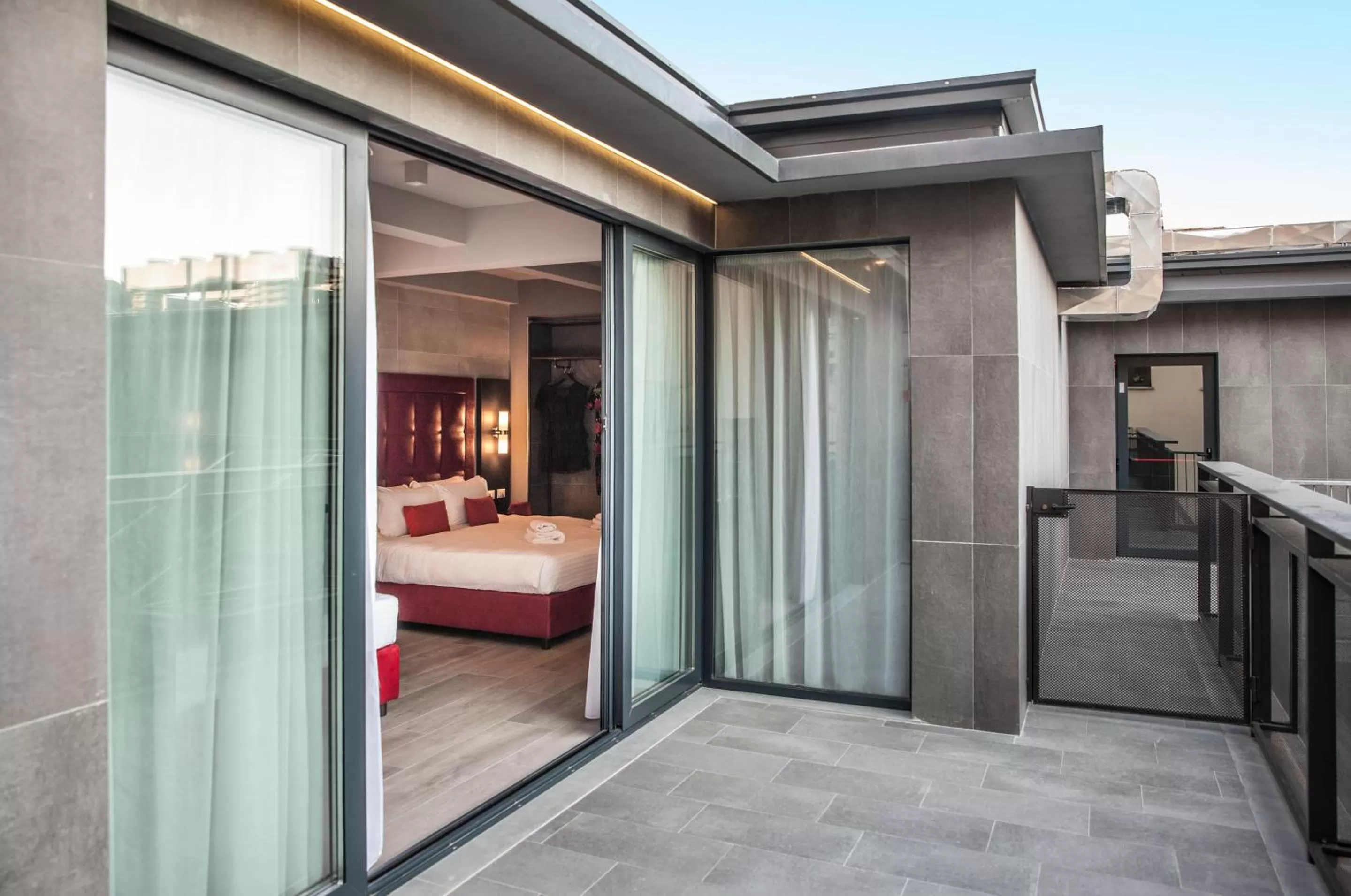 Balcony/Terrace, Bed in Spice Hotel Milano