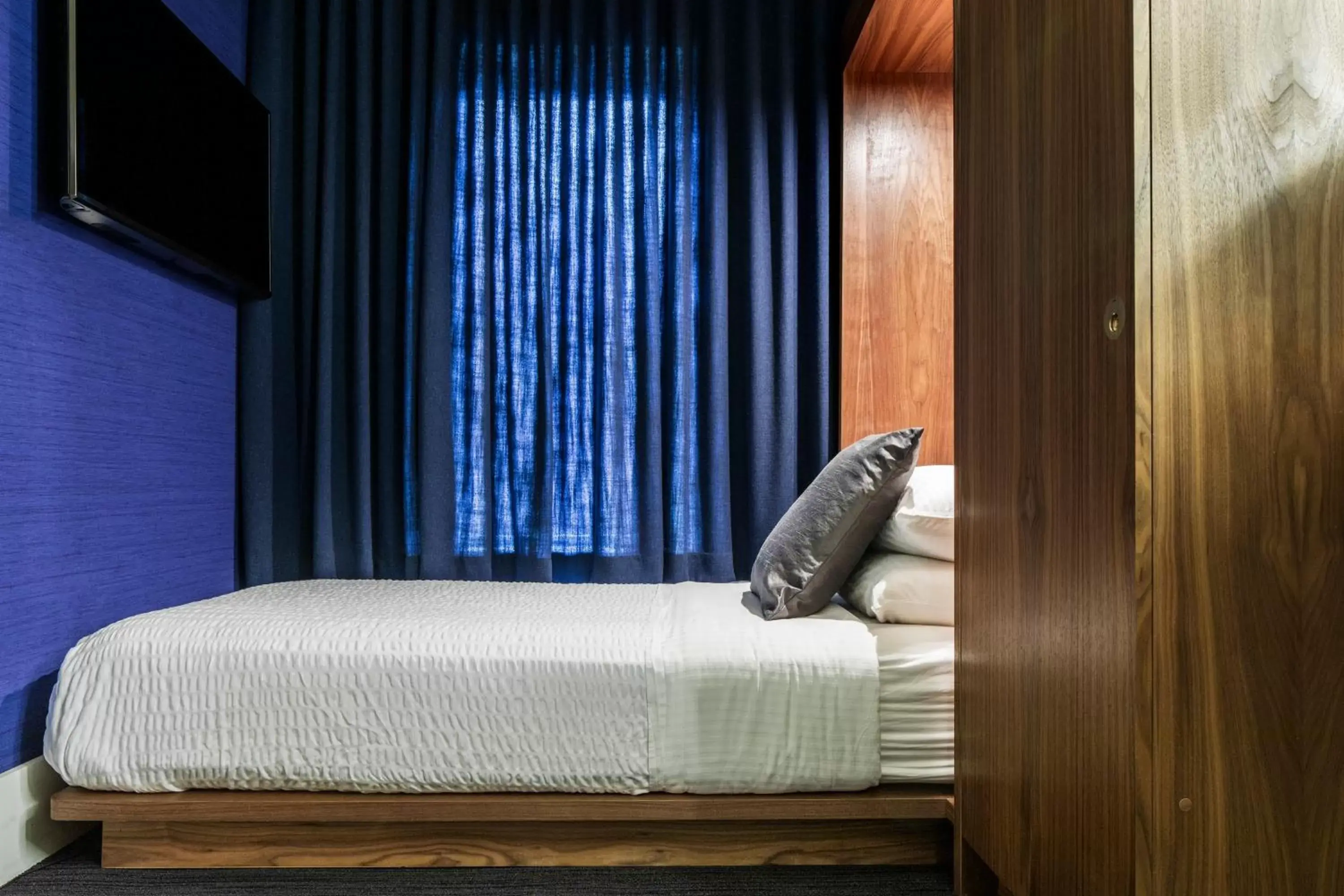 Room with One Double Bed in Found Hotel Boston Common Room with One Double Bed in Found Hotel Boston Common