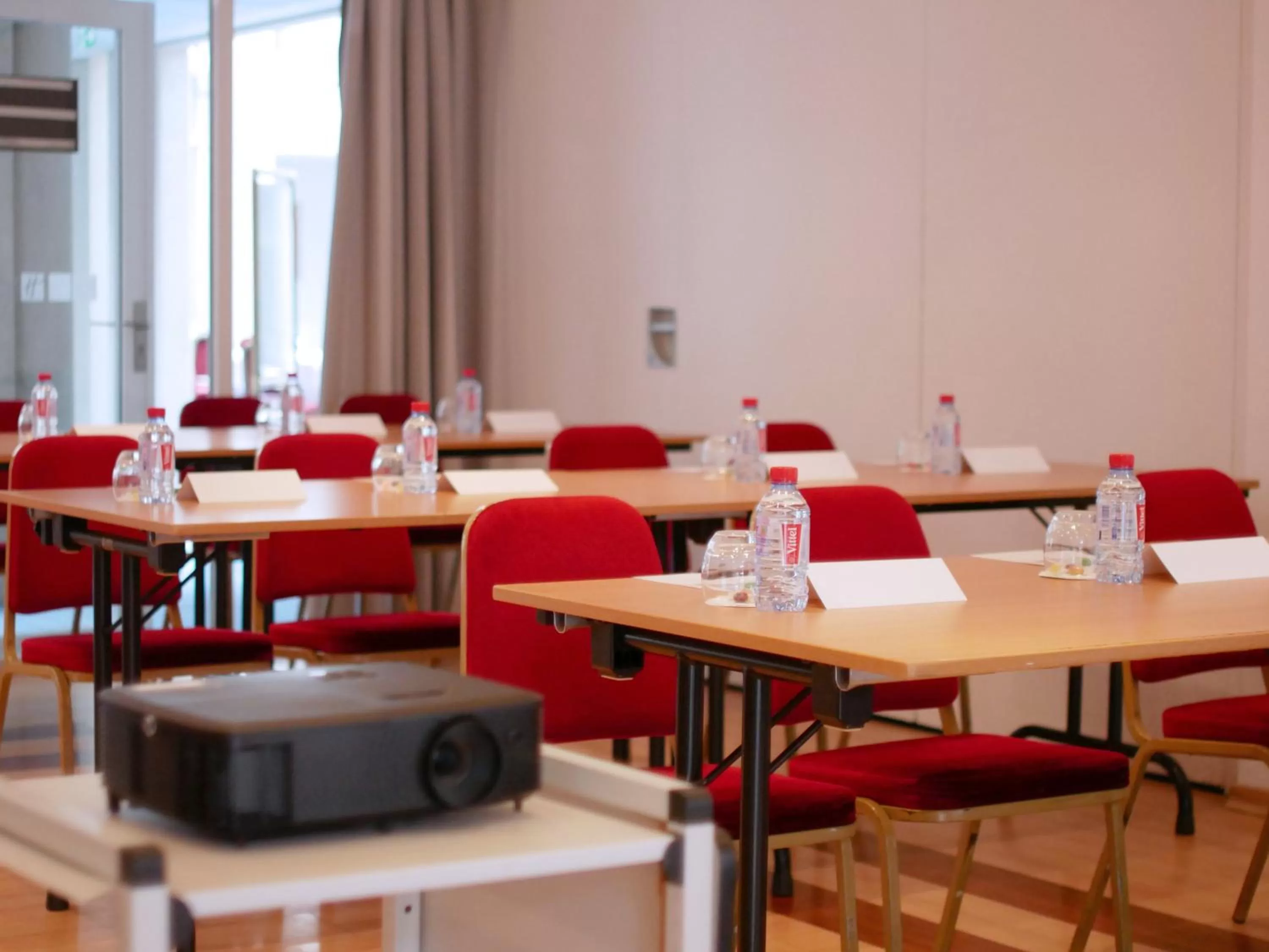 Meeting/conference room in Holiday Inn Resort le Touquet by IHG