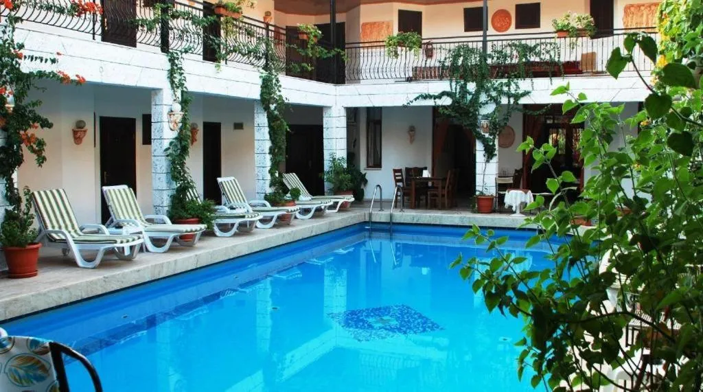 Inner courtyard view in Han Dalyan Hotel