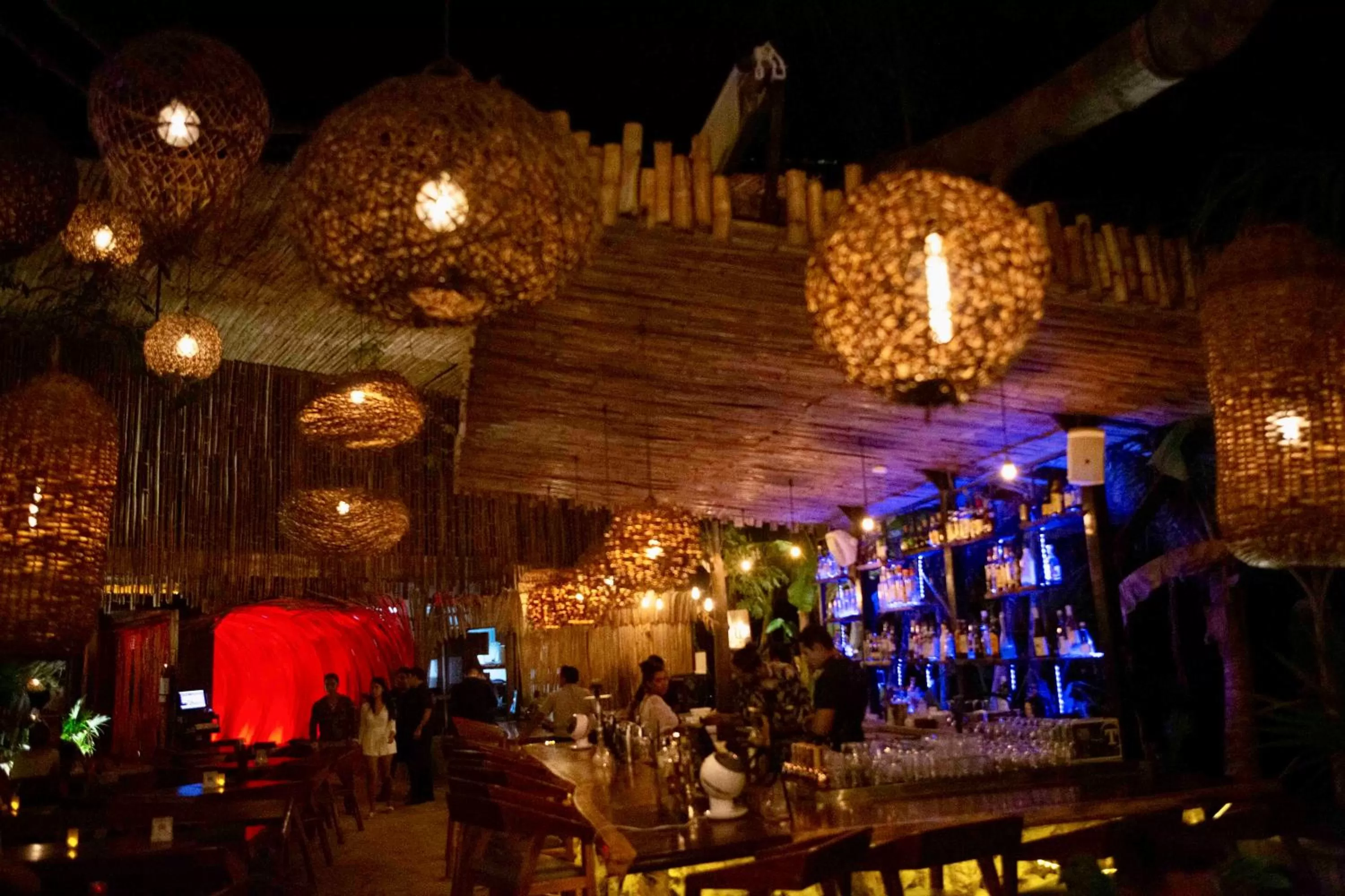 Restaurant/places to eat in Nomads Hotel, Hostel & Beachclub