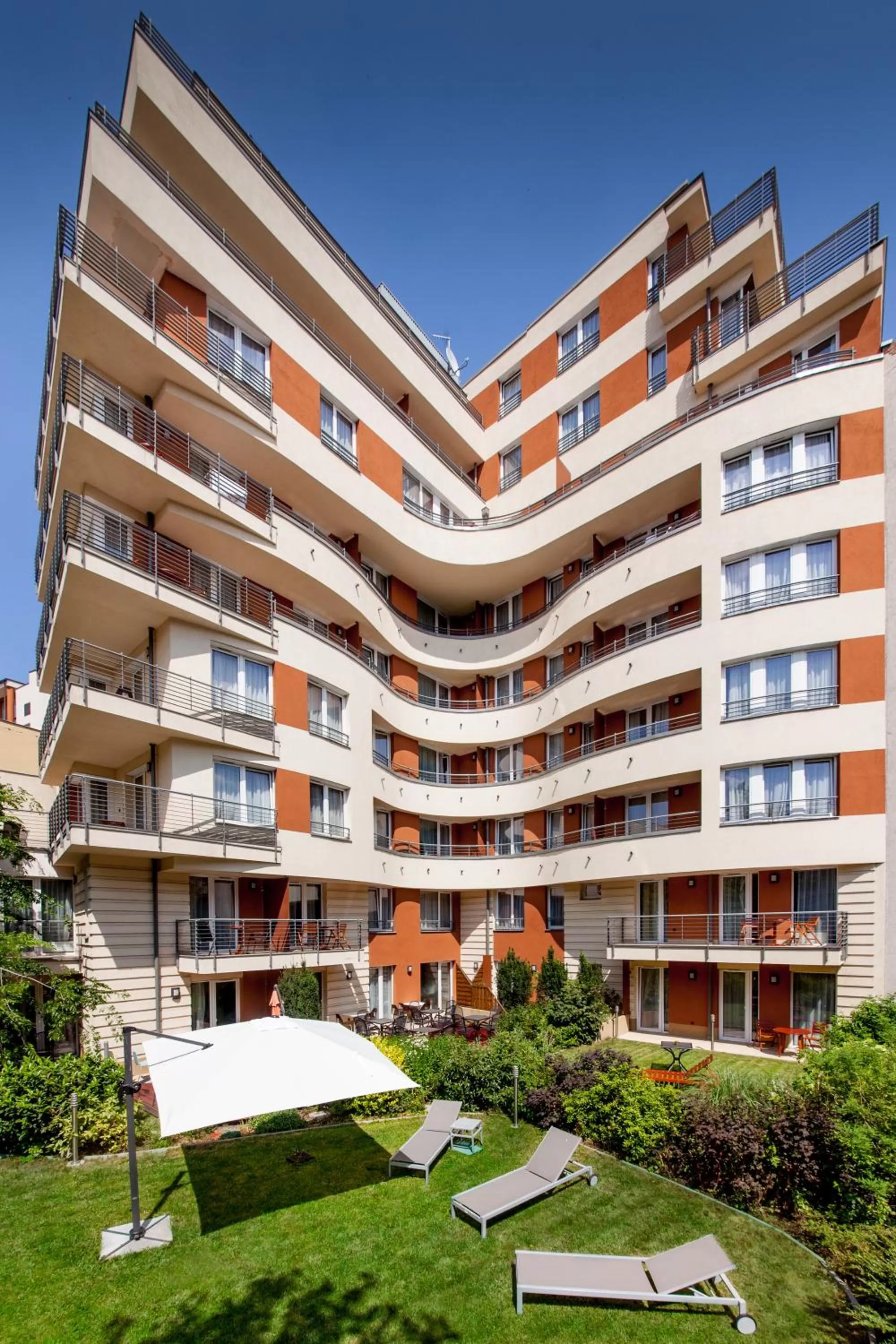 Facade/entrance in Escala Hotel & Suites