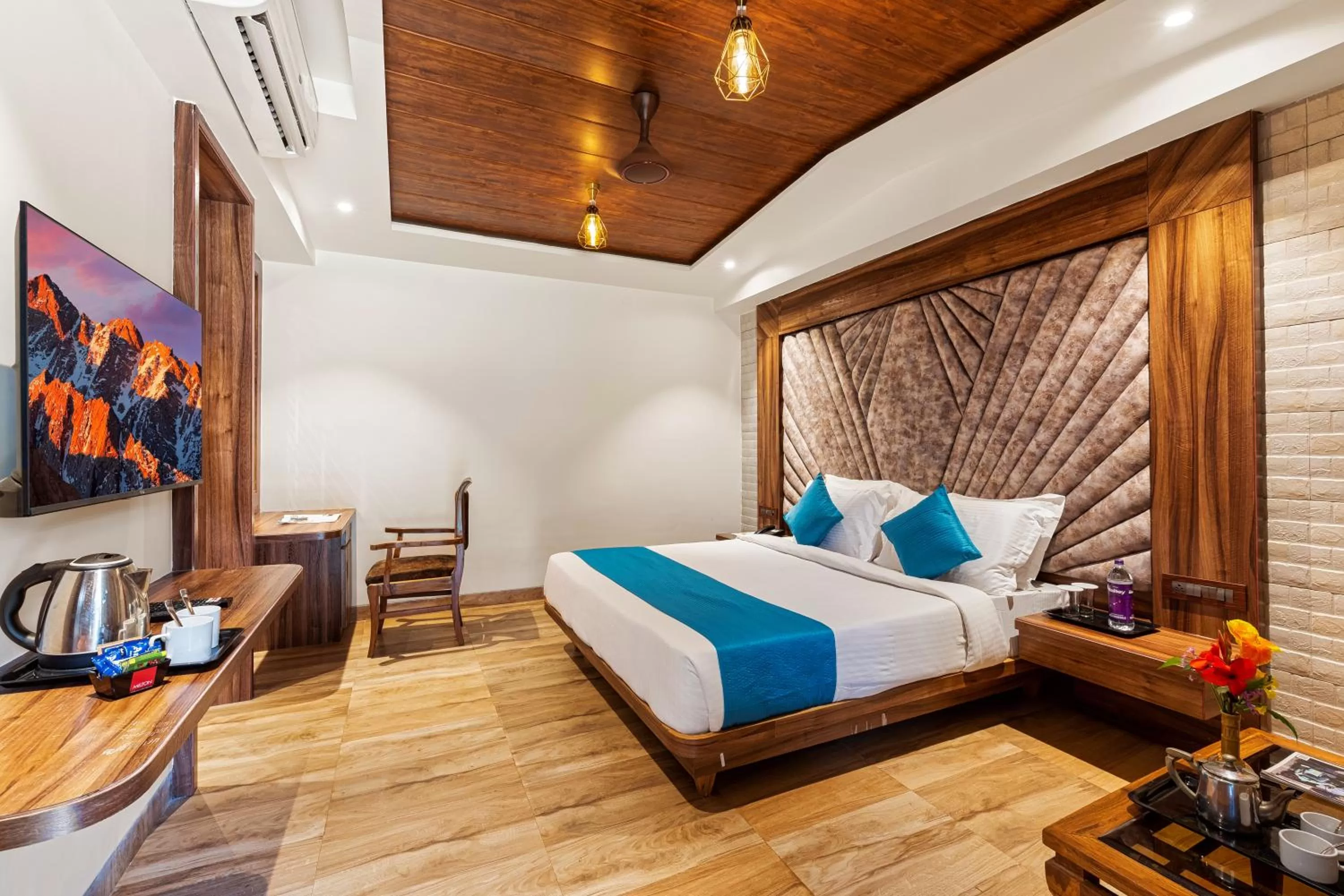 Photo of the whole room, Bed in Mayur Retreat & Spa