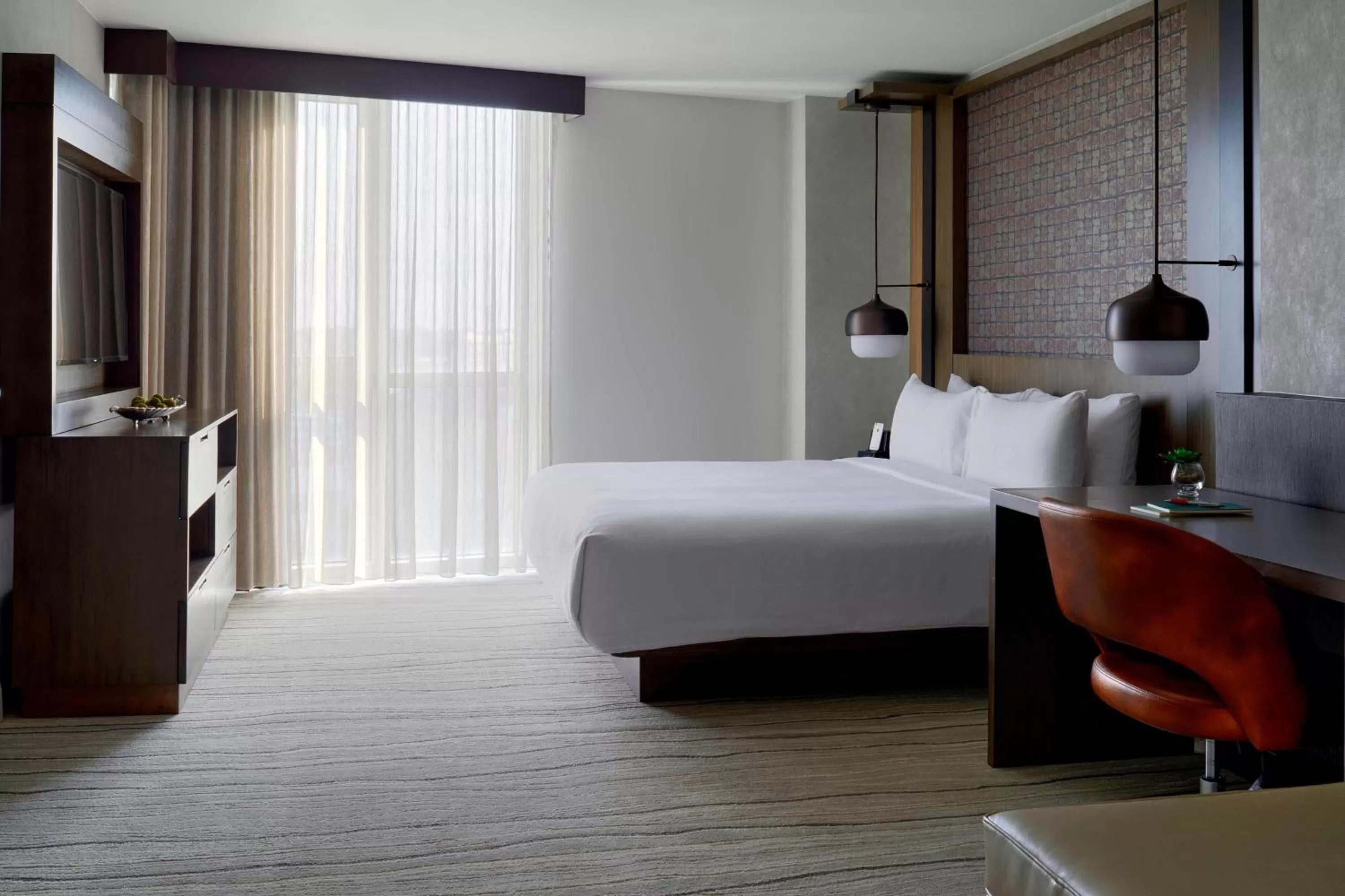 Bedroom, Bed in Chicago Marriott Southwest at Burr Ridge