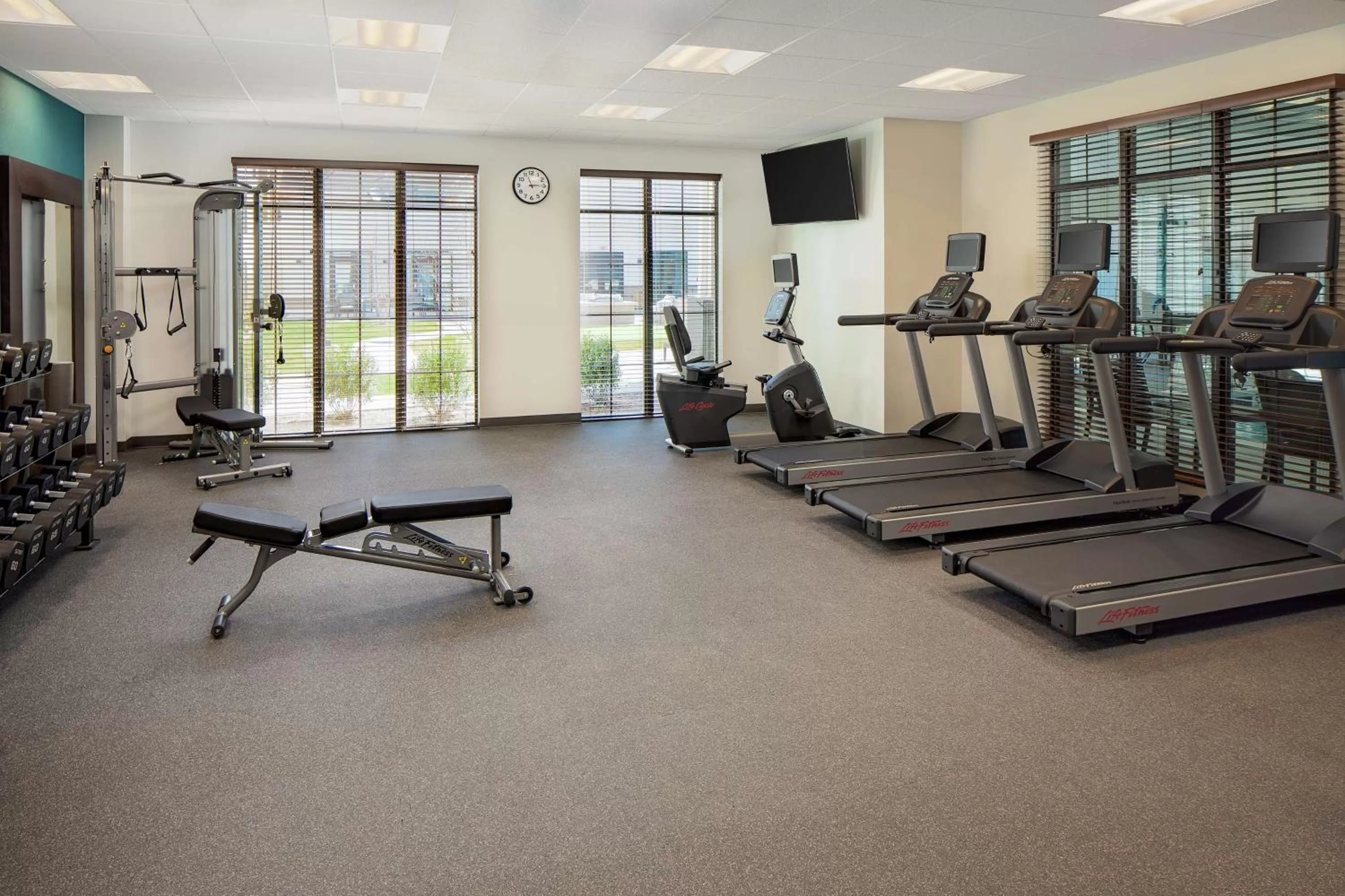 Fitness centre/facilities in Homewood Suites By Hilton Ronkonkoma