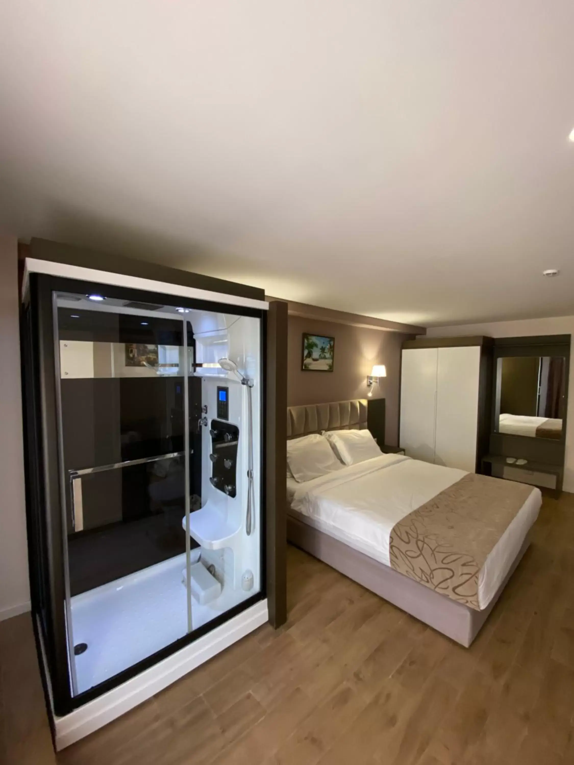 Superior Double Room in Doanesia Premium Hotel & Spa Superior Double Room in Doanesia Premium Hotel & Spa