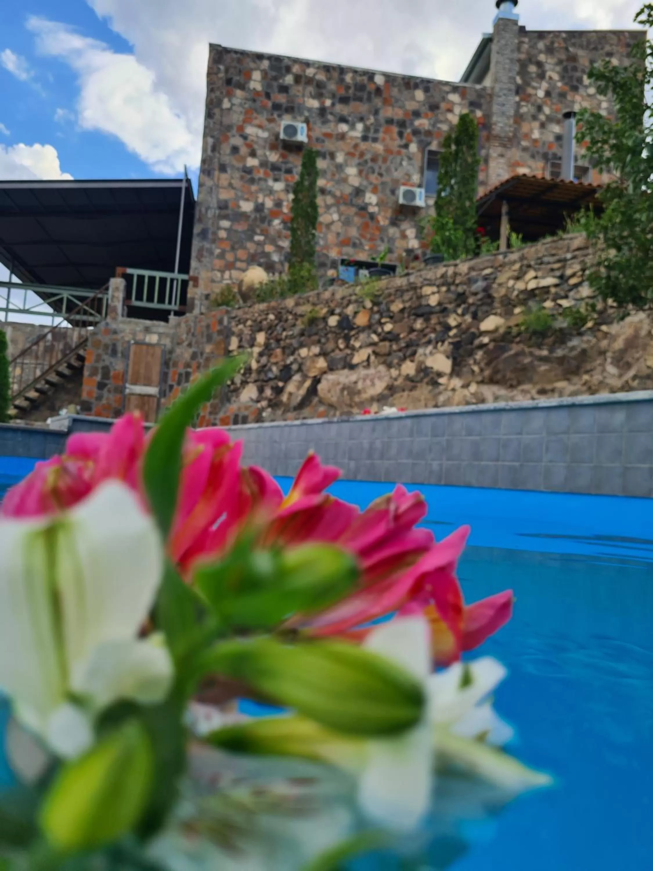 Swimming pool in NorDar