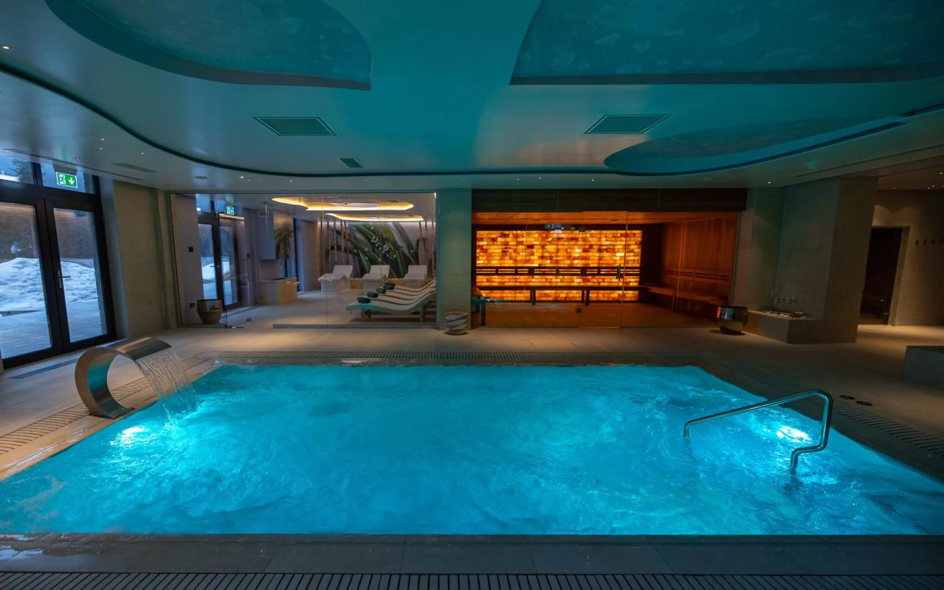 Swimming pool in Hotel Belmont & Spa