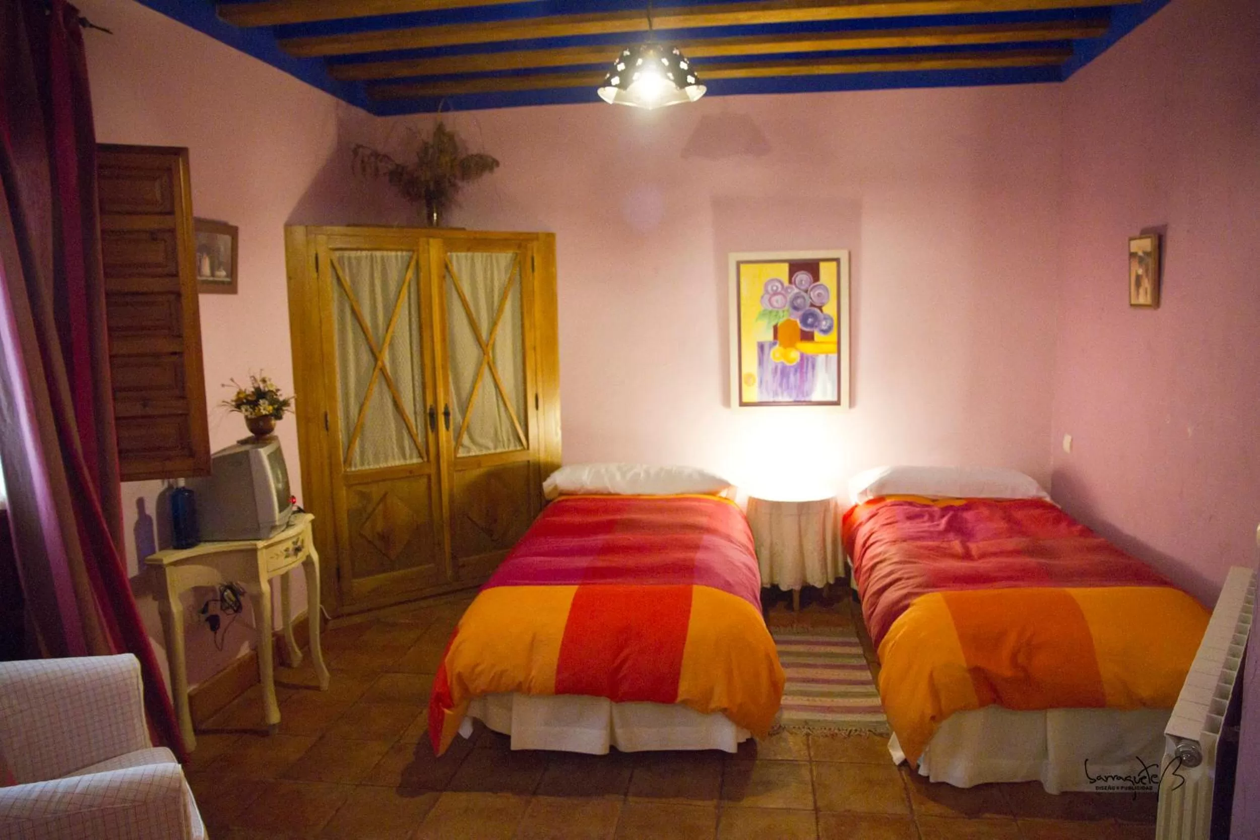 Photo of the whole room in La Casona del Abuelo Parra