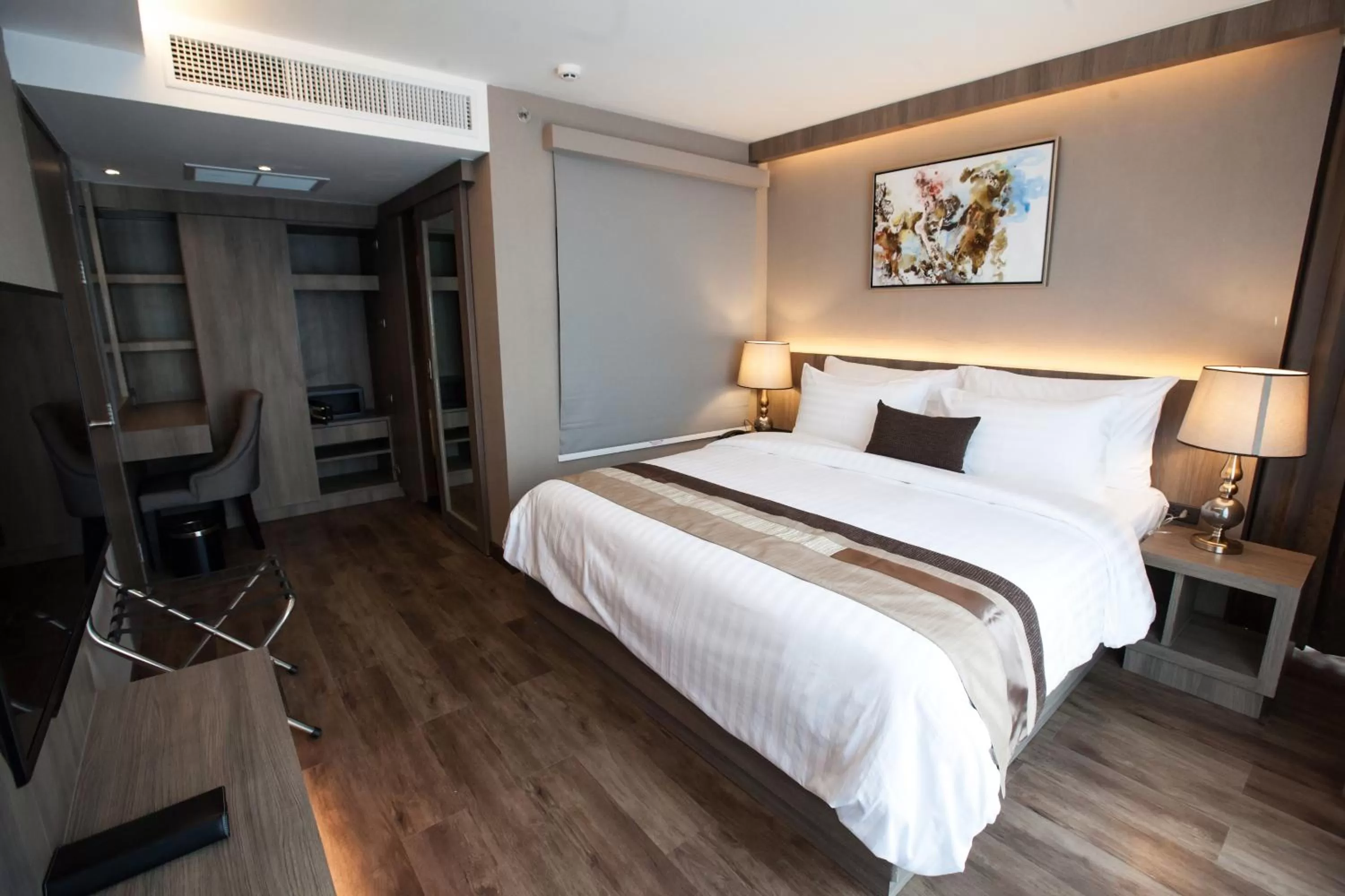 Bedroom, Bed in Arte Hotel - SHA Extra Plus