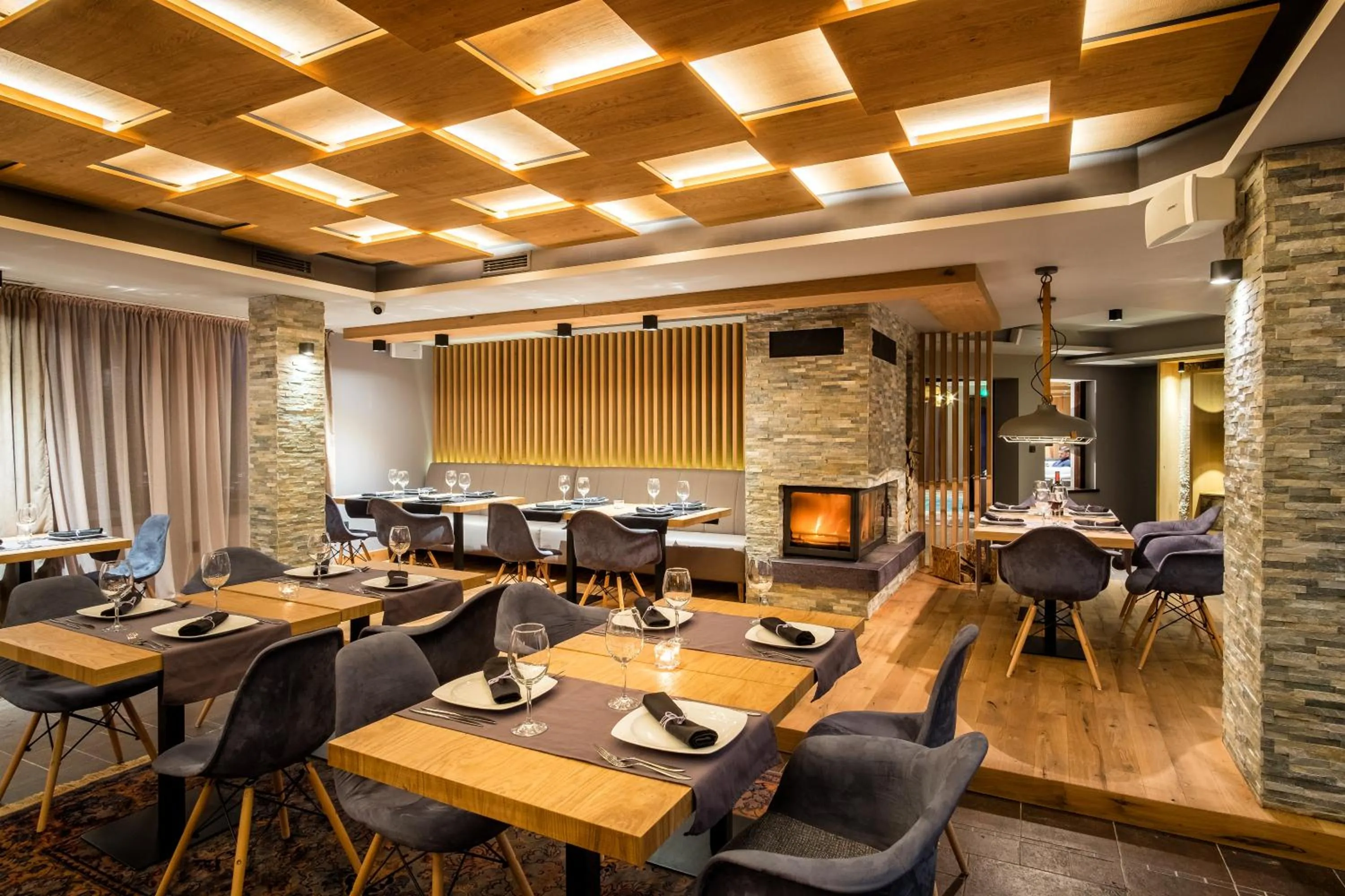 Restaurant/places to eat in Vila 6aTo Hotel & Wellnes