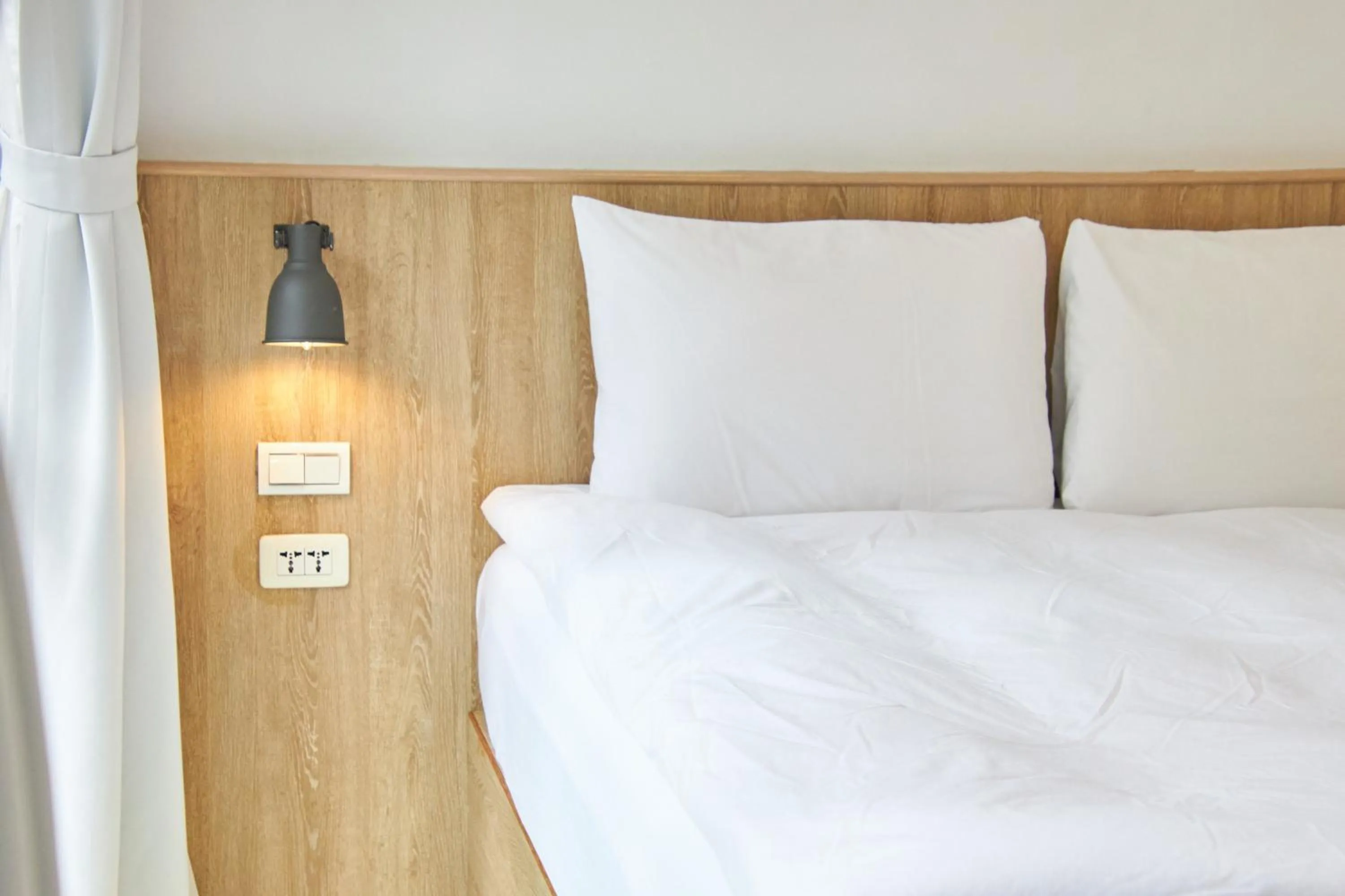 Bed in OwlStay Flip Flop Hostel - Garden