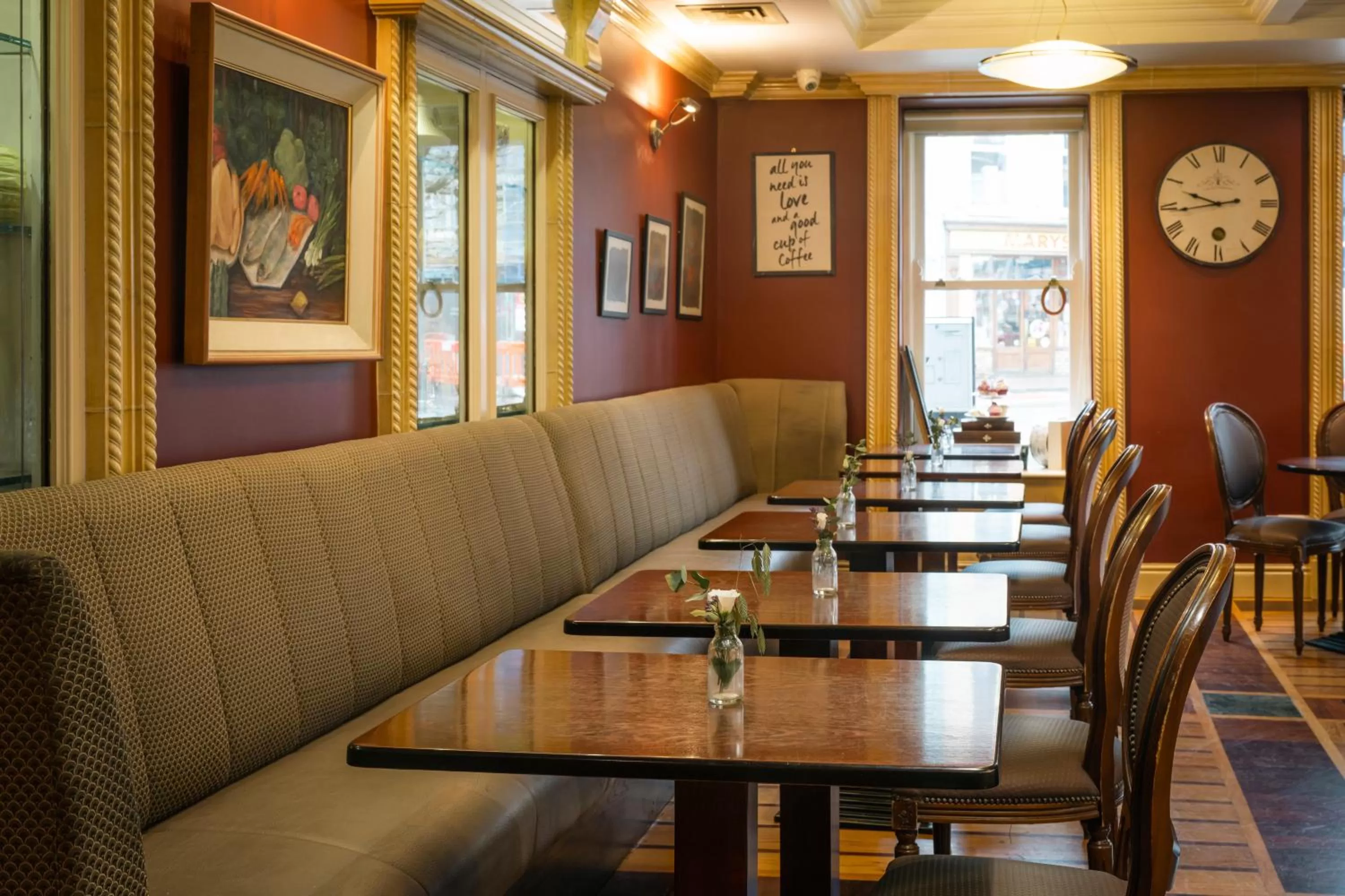 Restaurant/places to eat in Castle Hotel Macroom