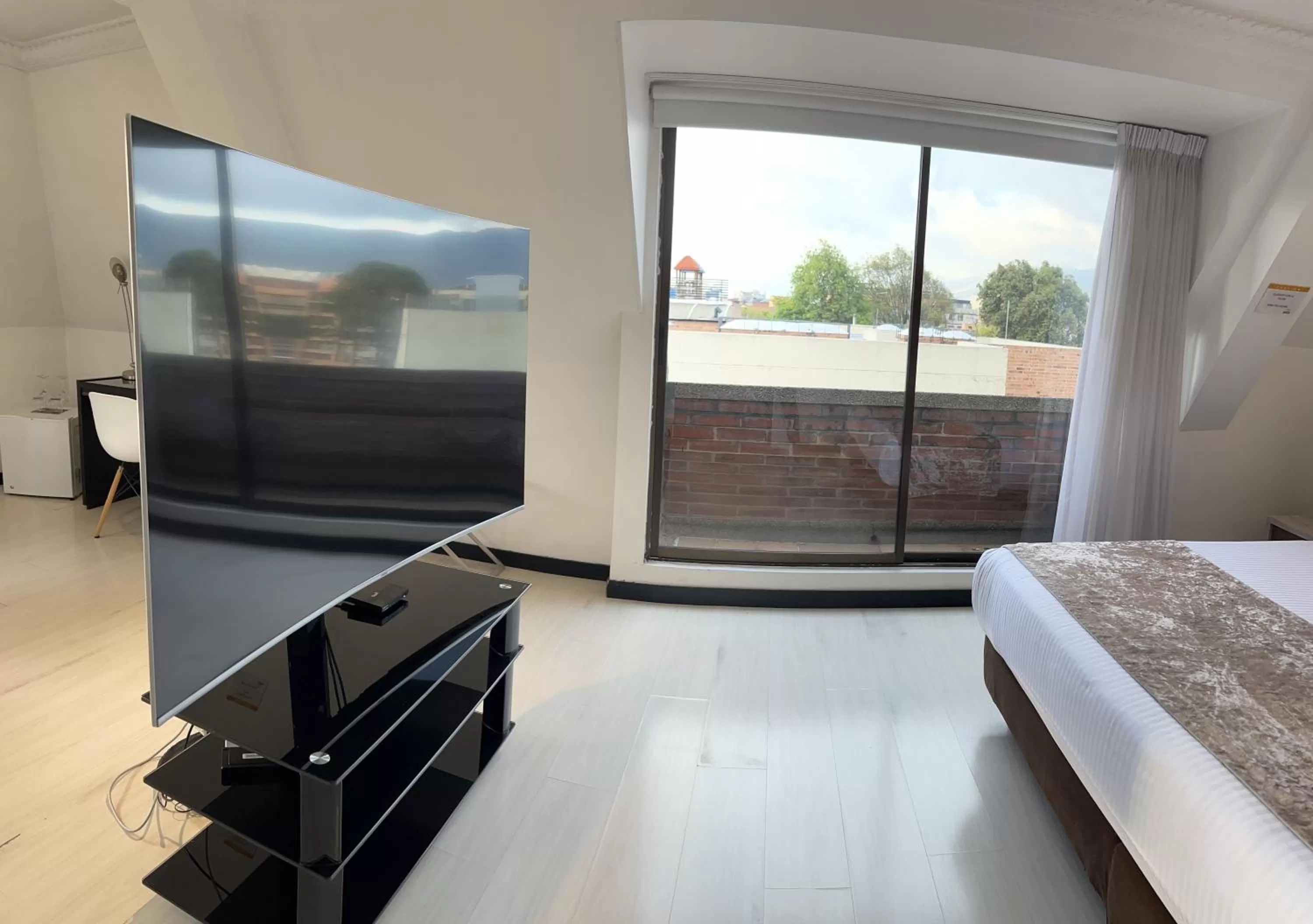 TV and multimedia in Suites 109 GH Usaquén