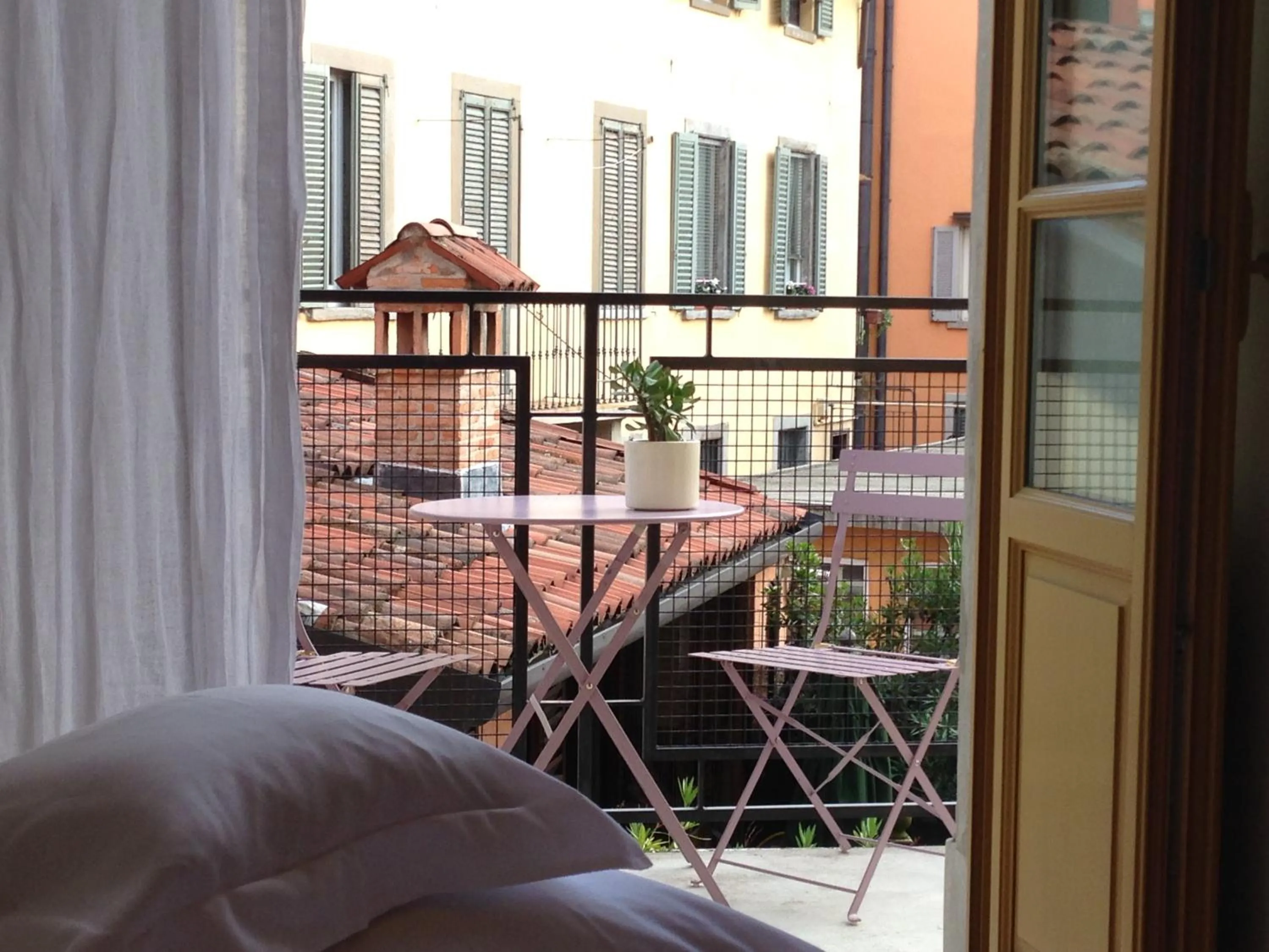 Balcony/Terrace in Petronilla - Hotel In Bergamo