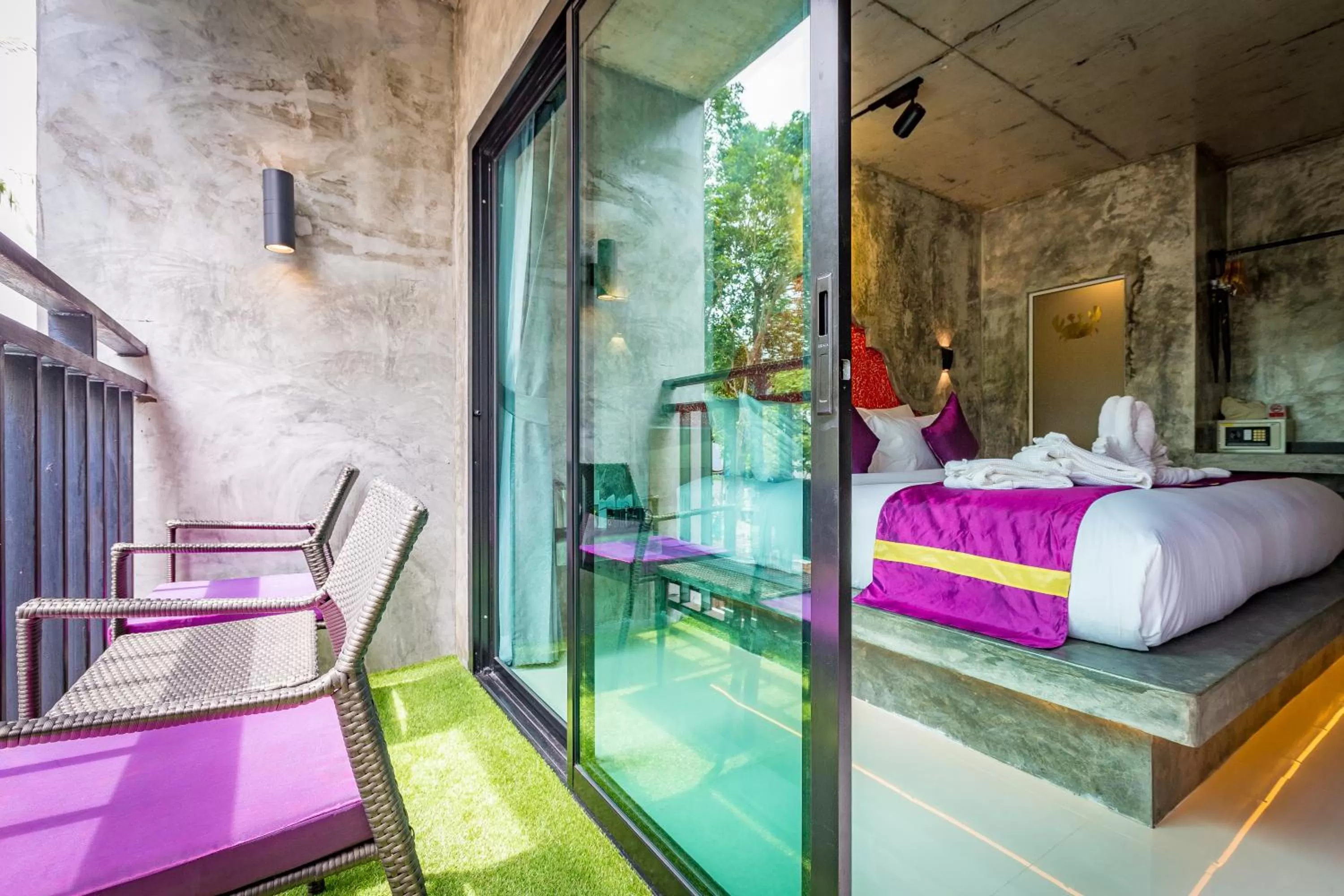 Photo of the whole room, Bed in Maneetel Krabi Beachfront-SHA Plus