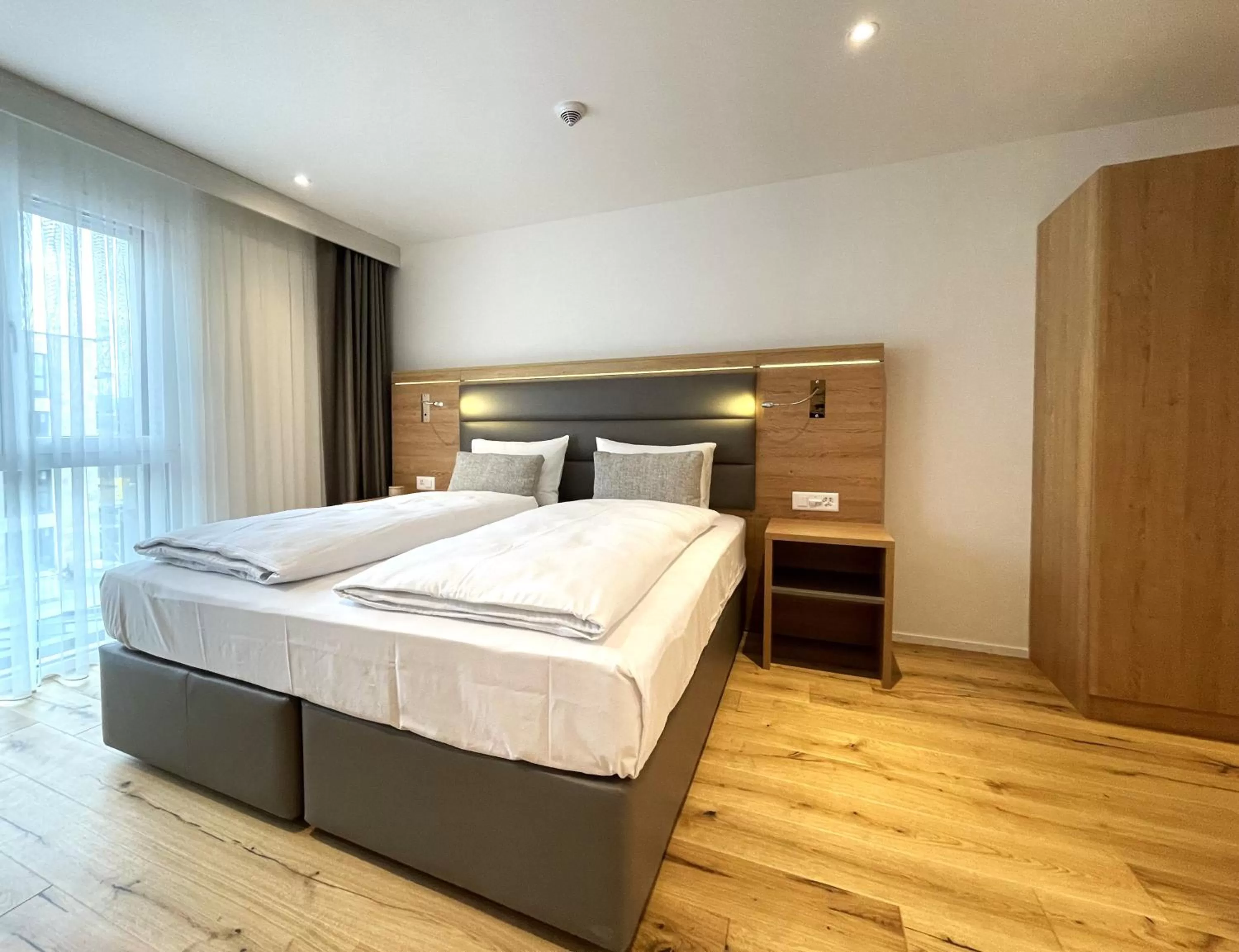 Photo of the whole room, Bed in AARDO - kind of a hotel 'Self Check-in'