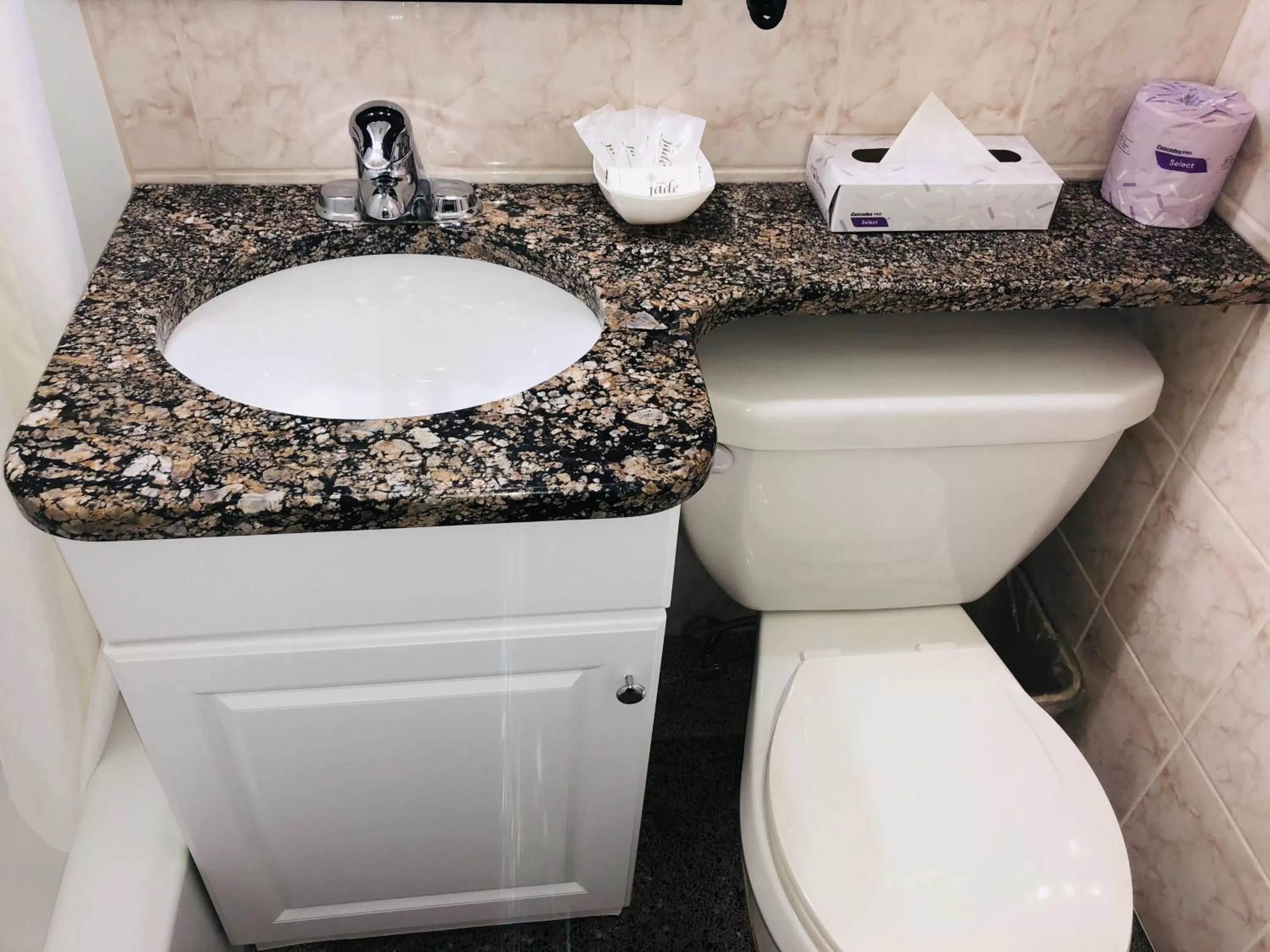 Perth Plaza Inn & Suites