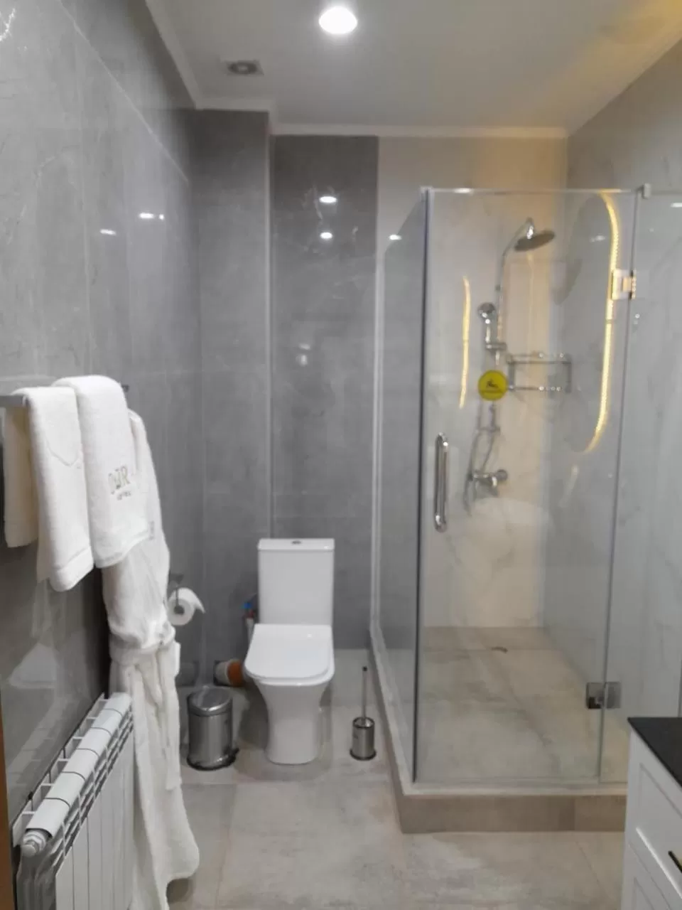 Bathroom in Dora Hotel