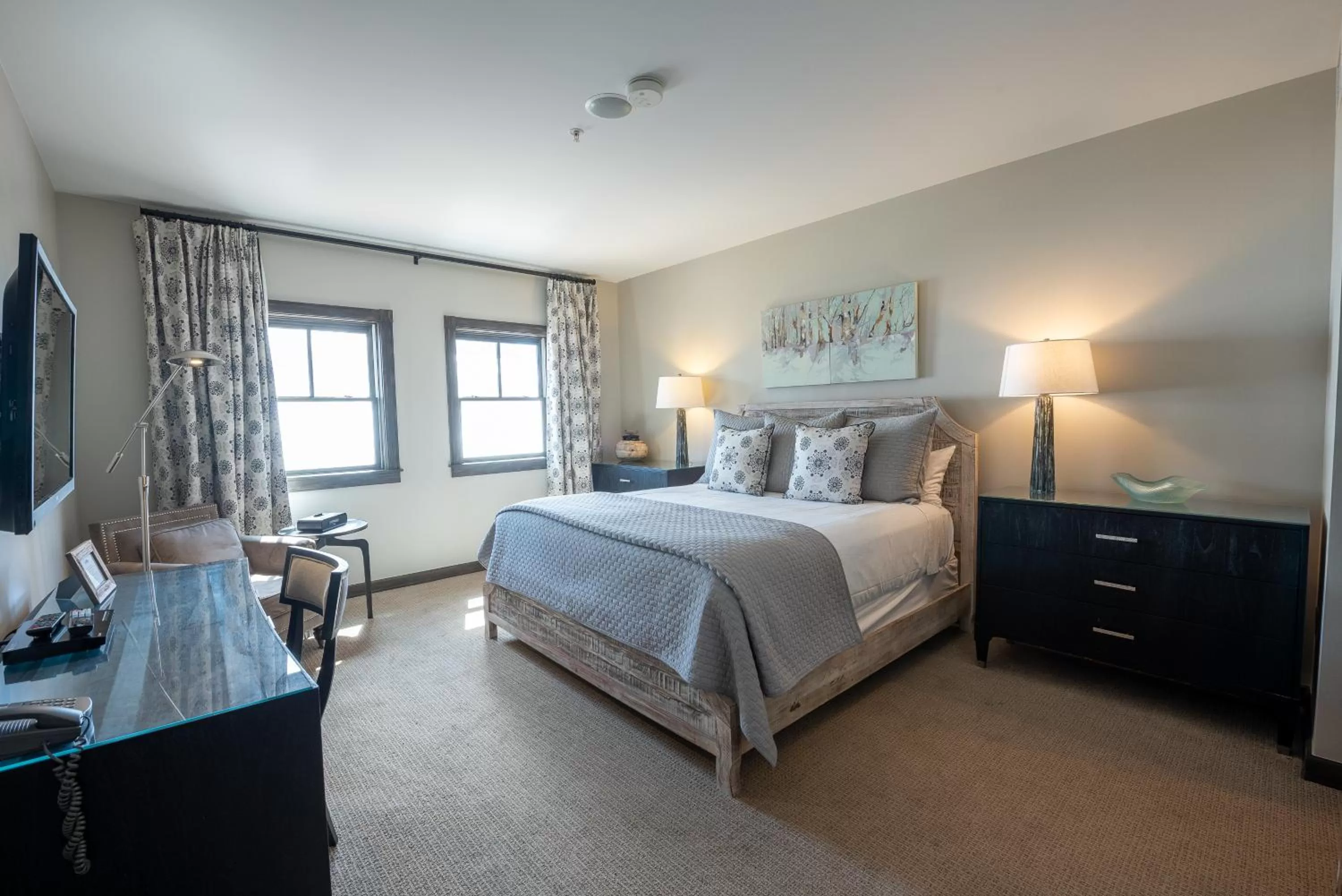 Bed in The Lodge at Mountaineer Square, A Vail Resorts Property