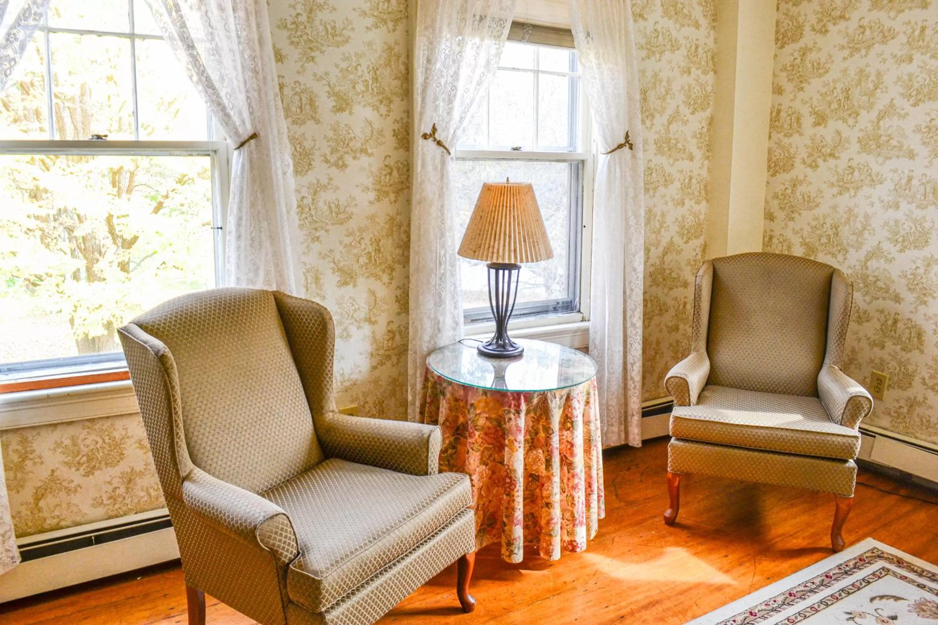 Seating area in The Quechee Inn at Marshland Farm