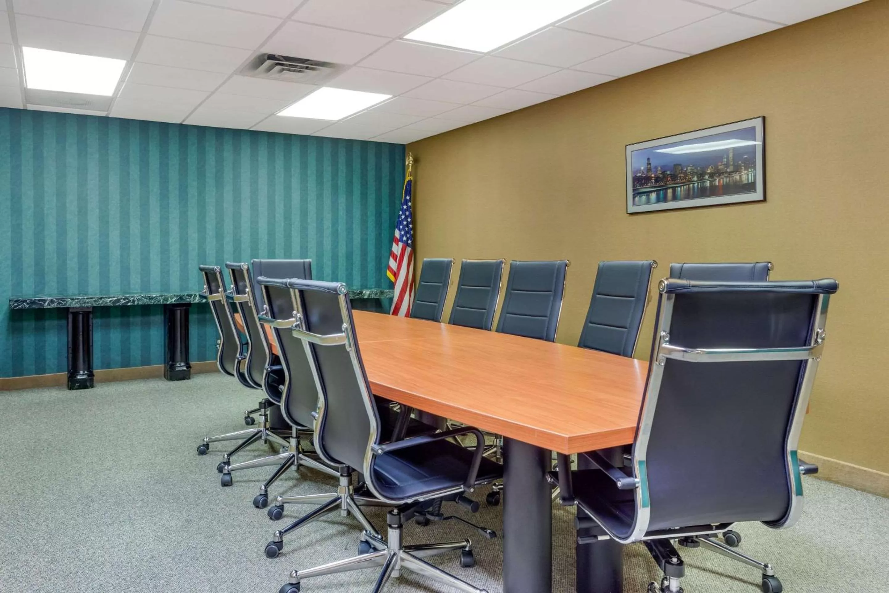 On site in Comfort Suites Oakbrook Terrace near Oakbrook Center