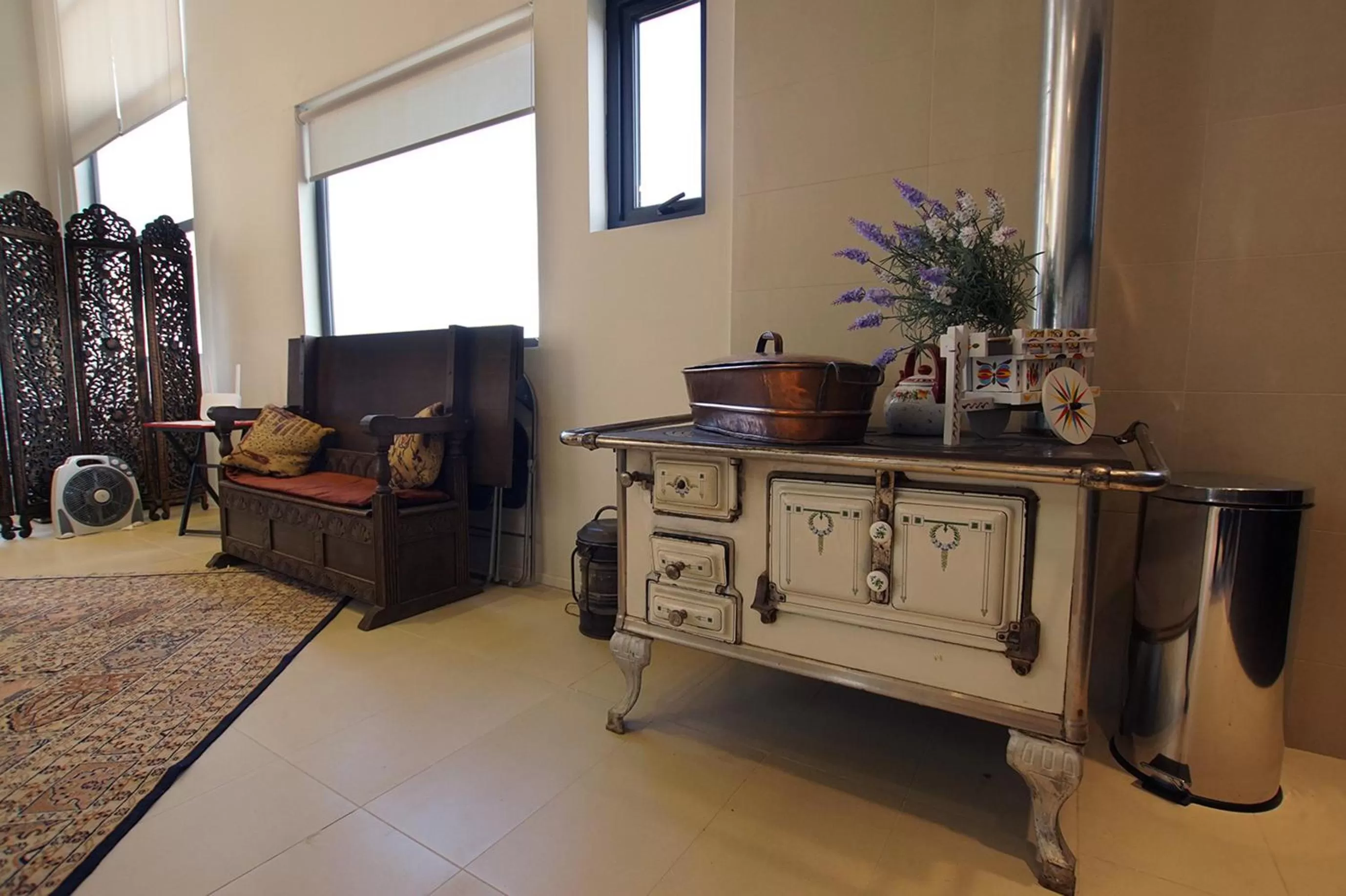 Kitchen or kitchenette, TV/Entertainment Center in Appelgren House Hotel Boutique