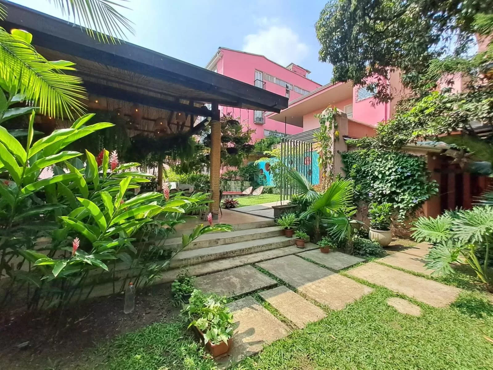 Property building in Rossa Palma