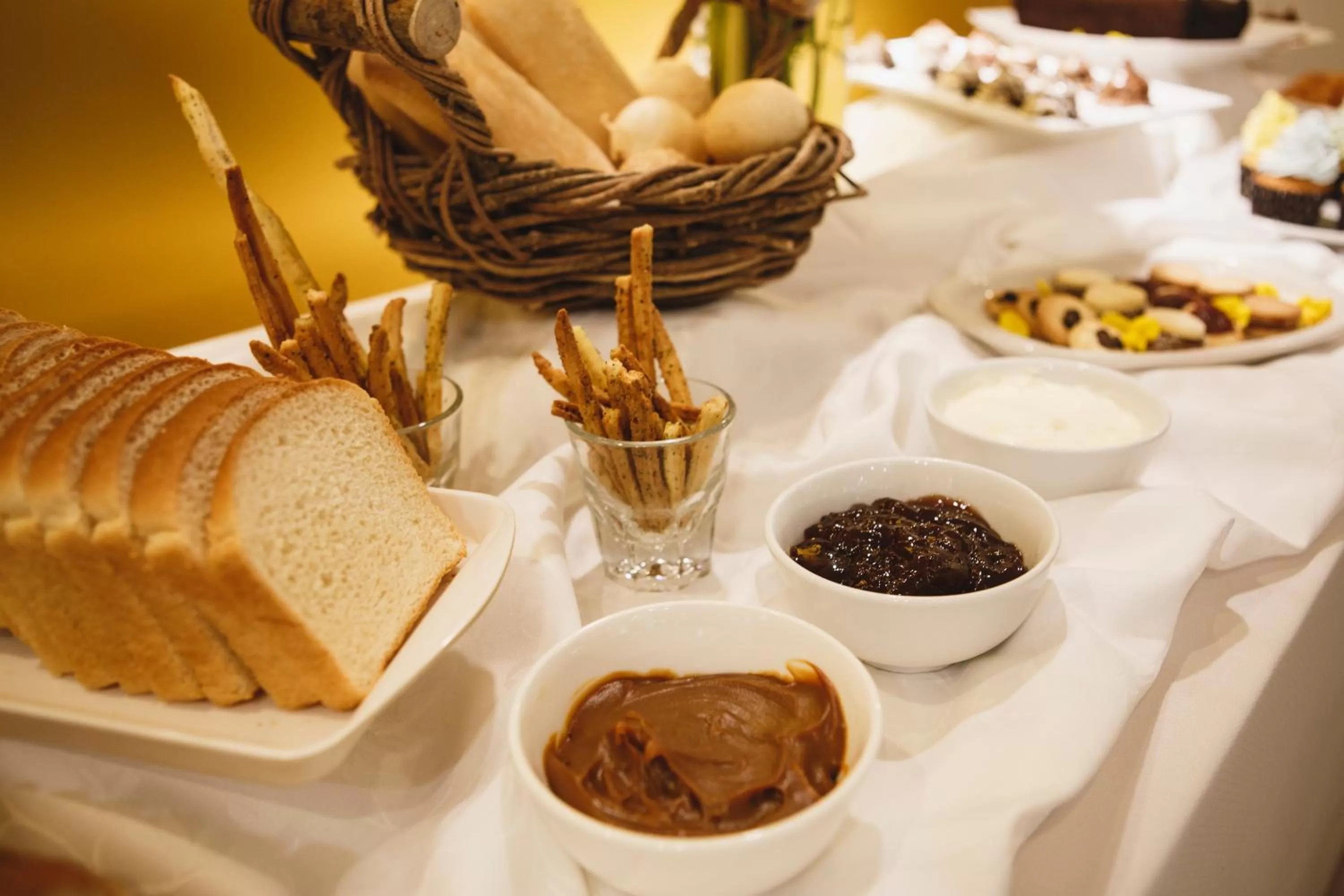 Food and drinks in Ker Urquiza Hotel