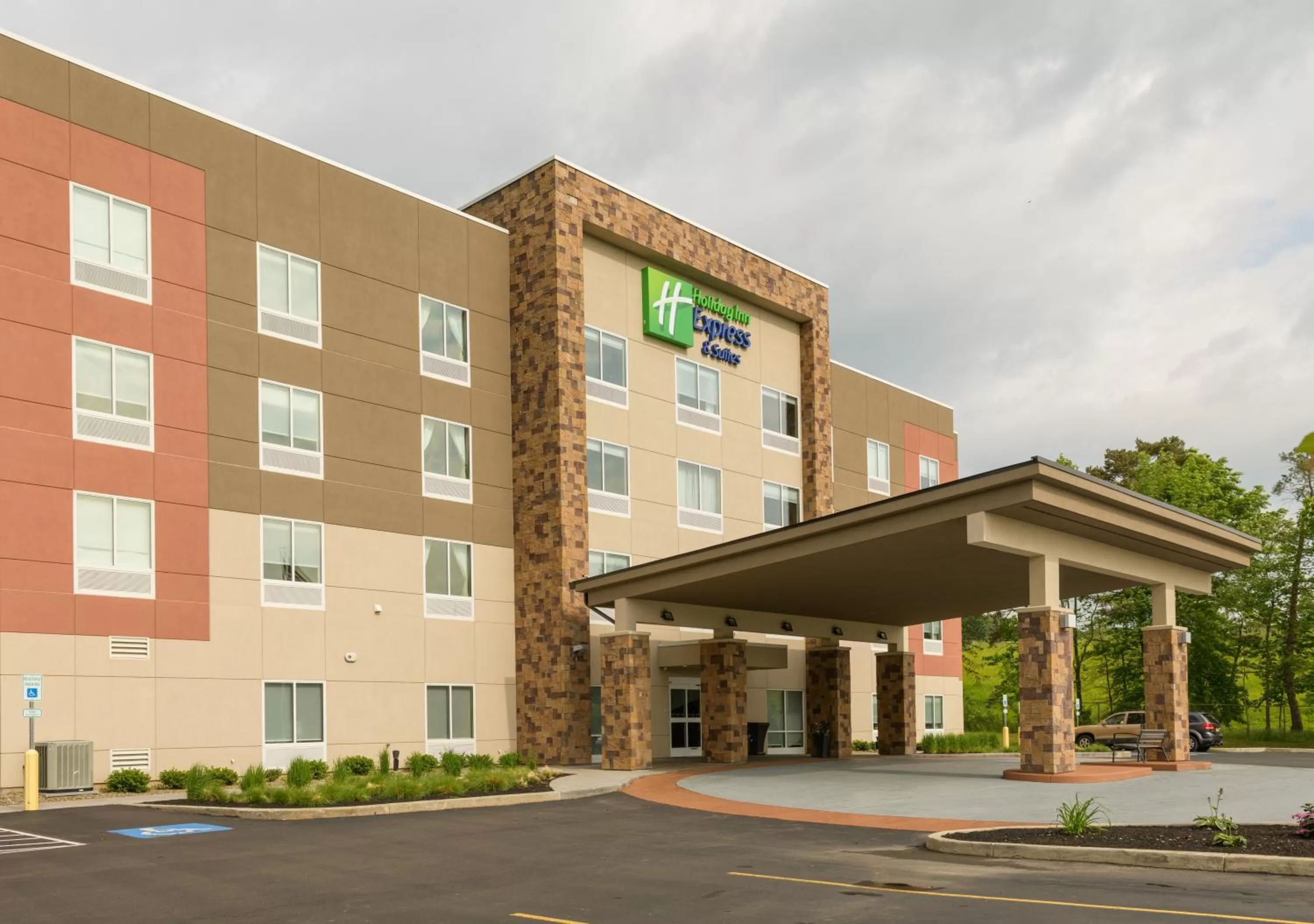 Property building in Holiday Inn Express & Suites Jamestown by IHG