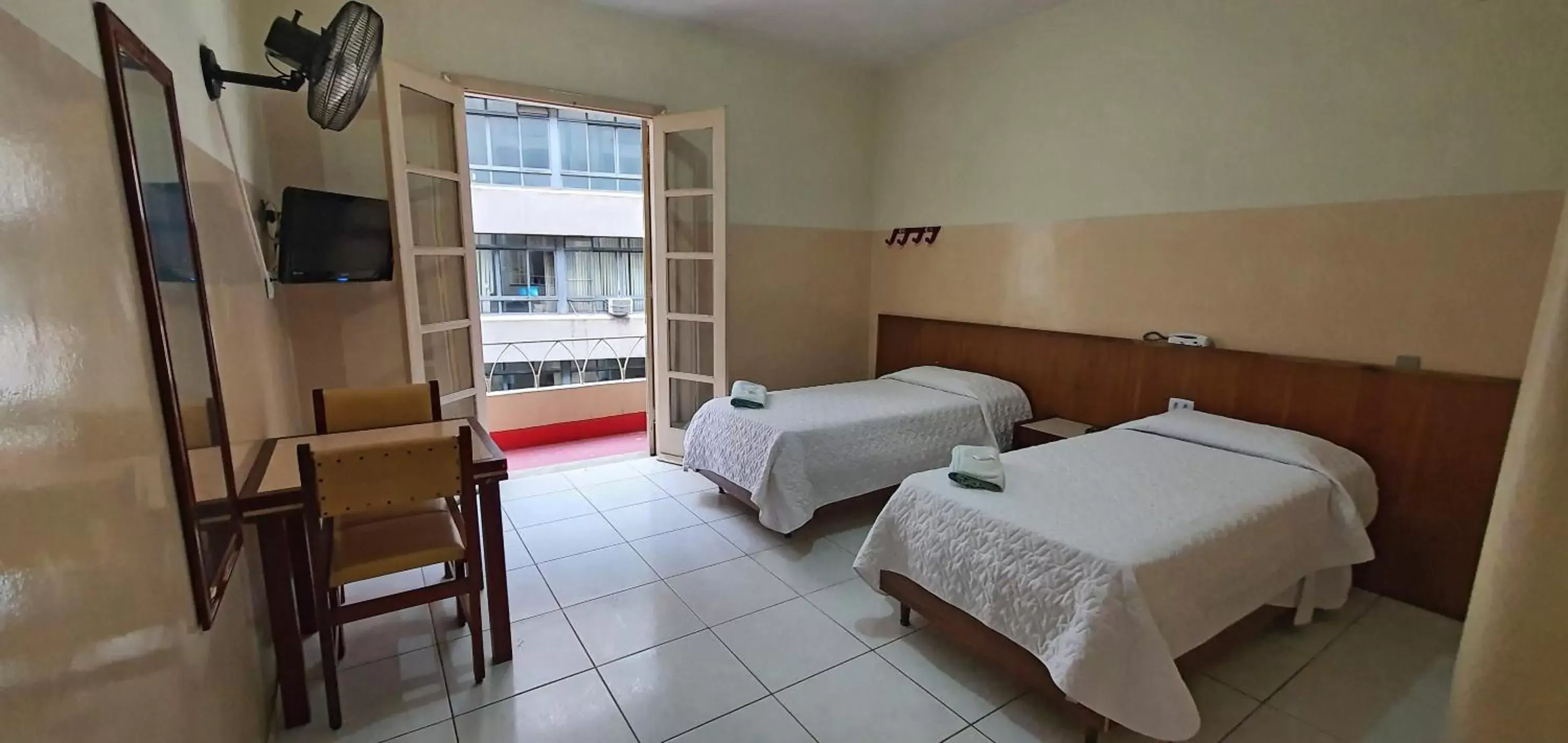 Single Room - single occupancy in Hotel Plaza Olido Single Room - single occupancy in Hotel Plaza Olido