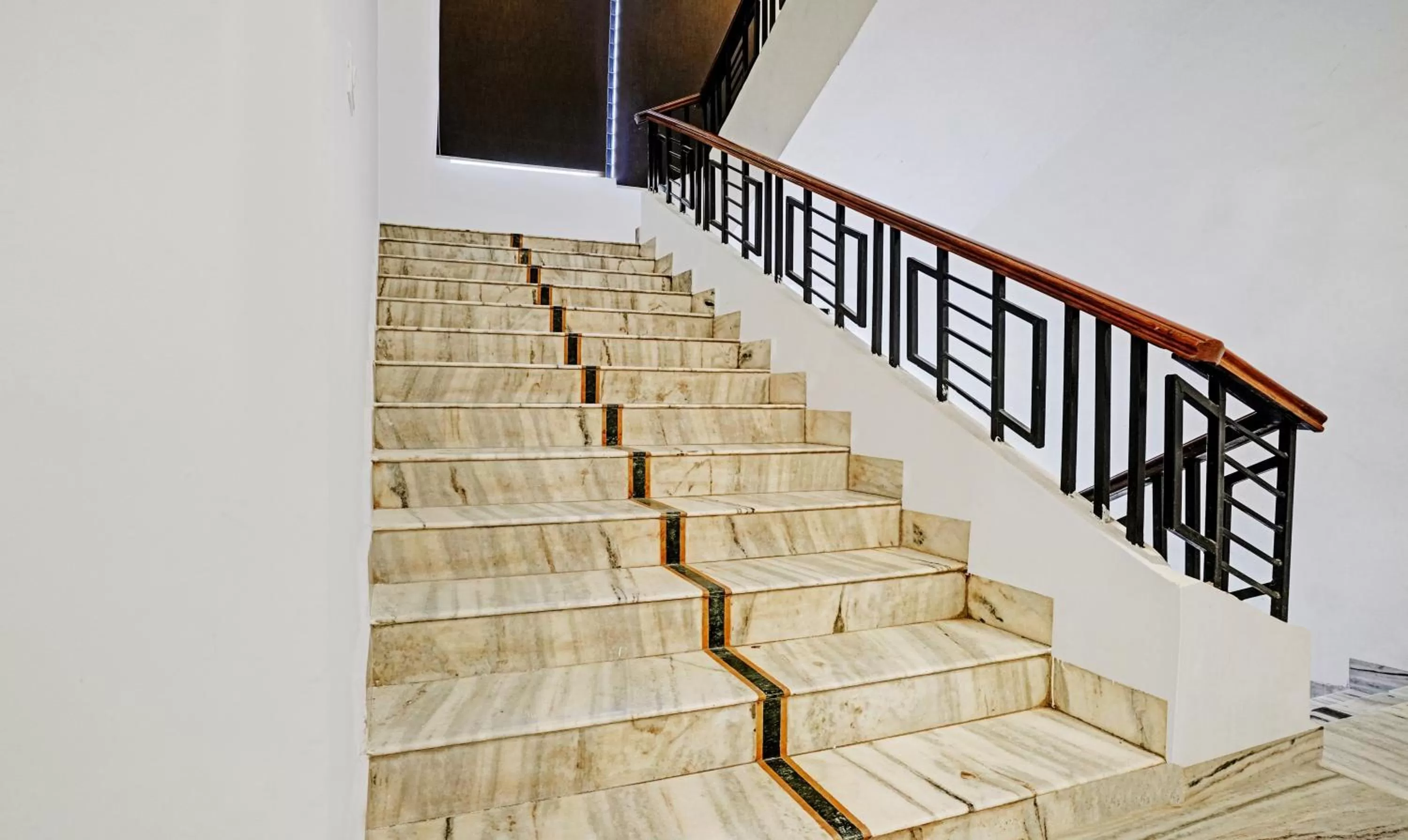 Lobby or reception in Treebo Varsha Palace